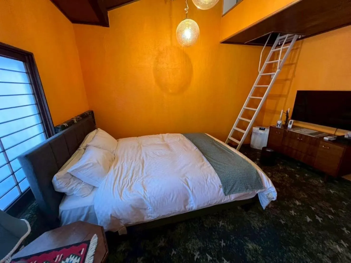 Bed in HOTEL Clam Chowder