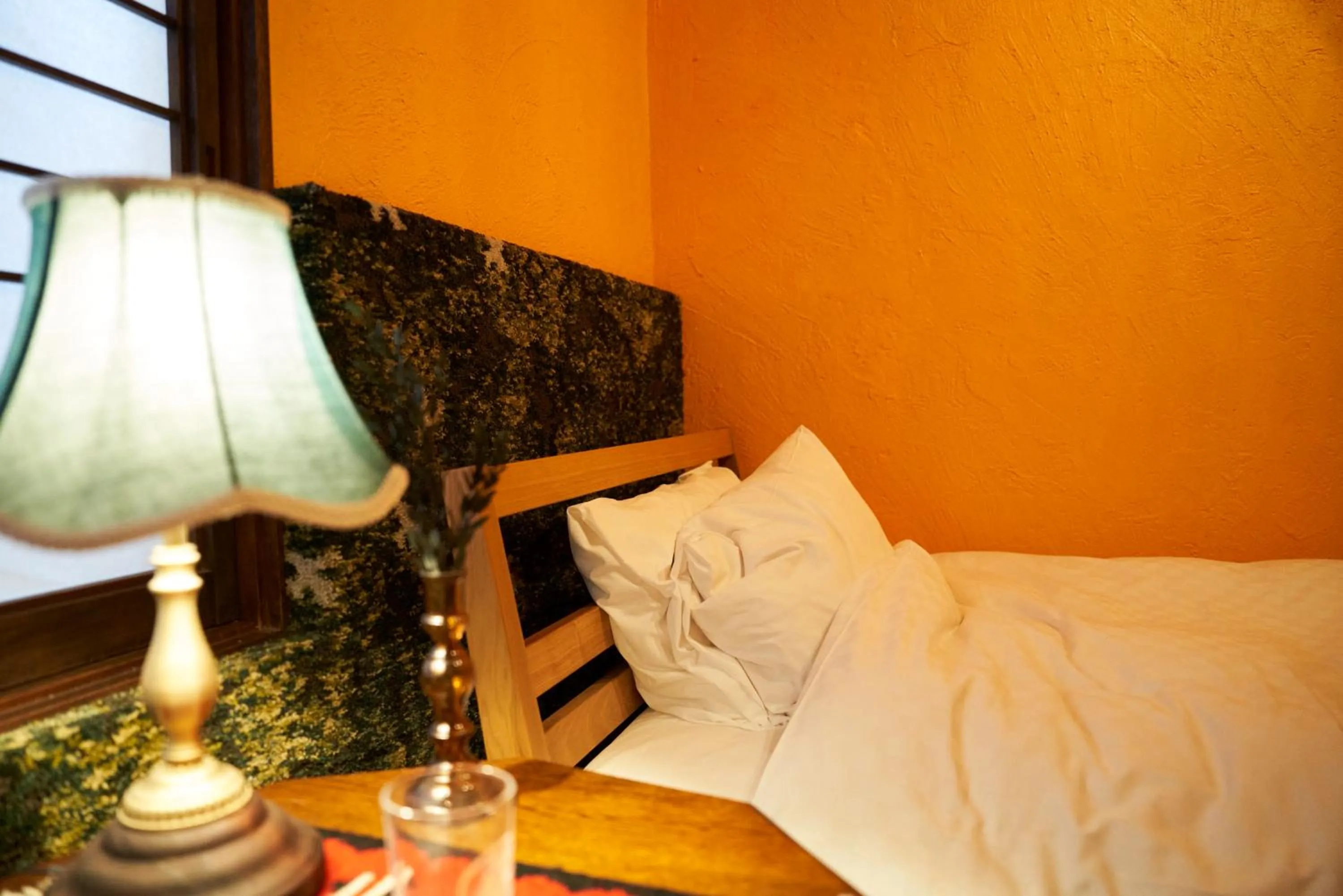 Bedroom, Bed in Kyoto Machiya Ryokan Cinq