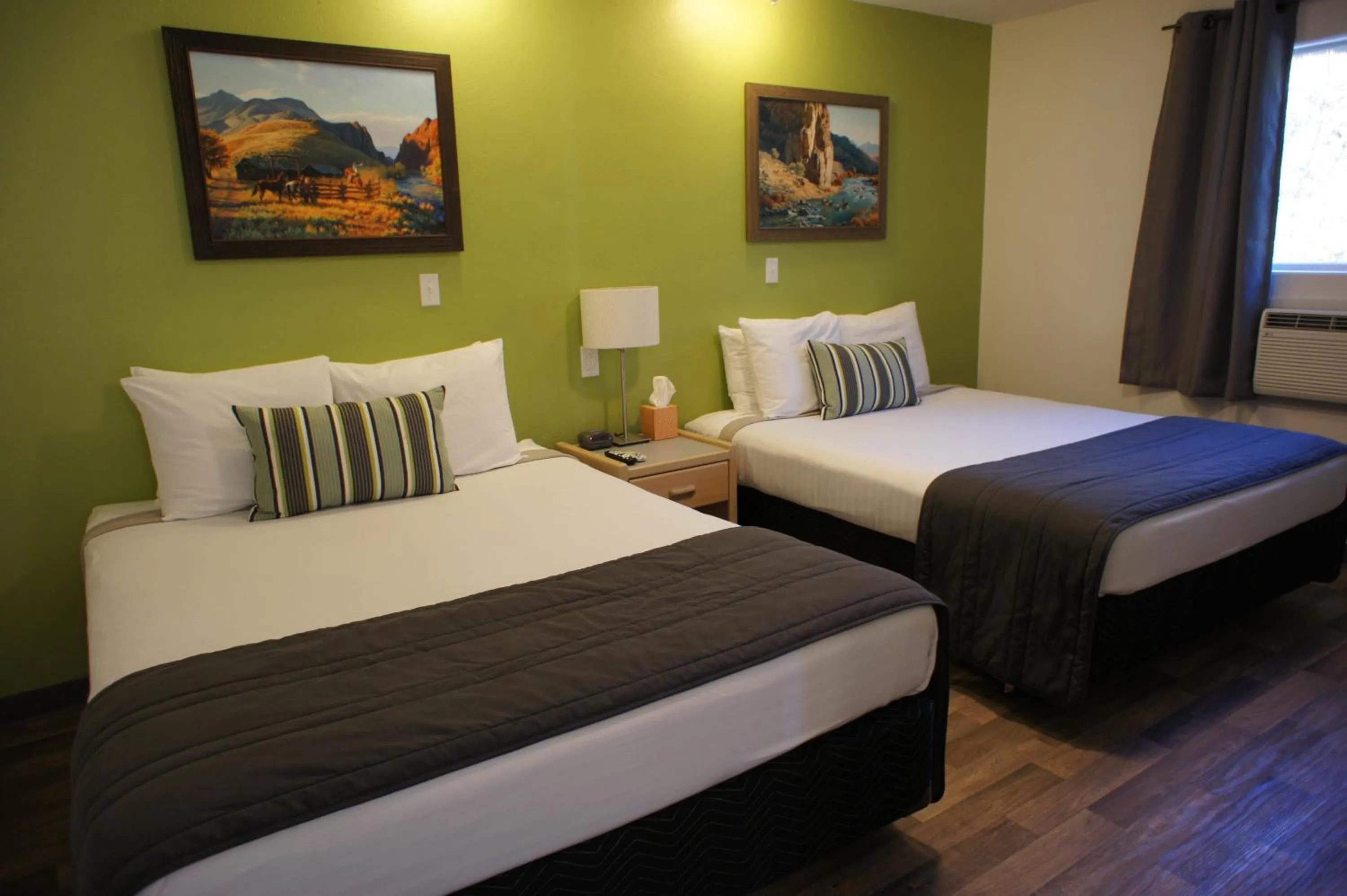 Bed in City Center Motel