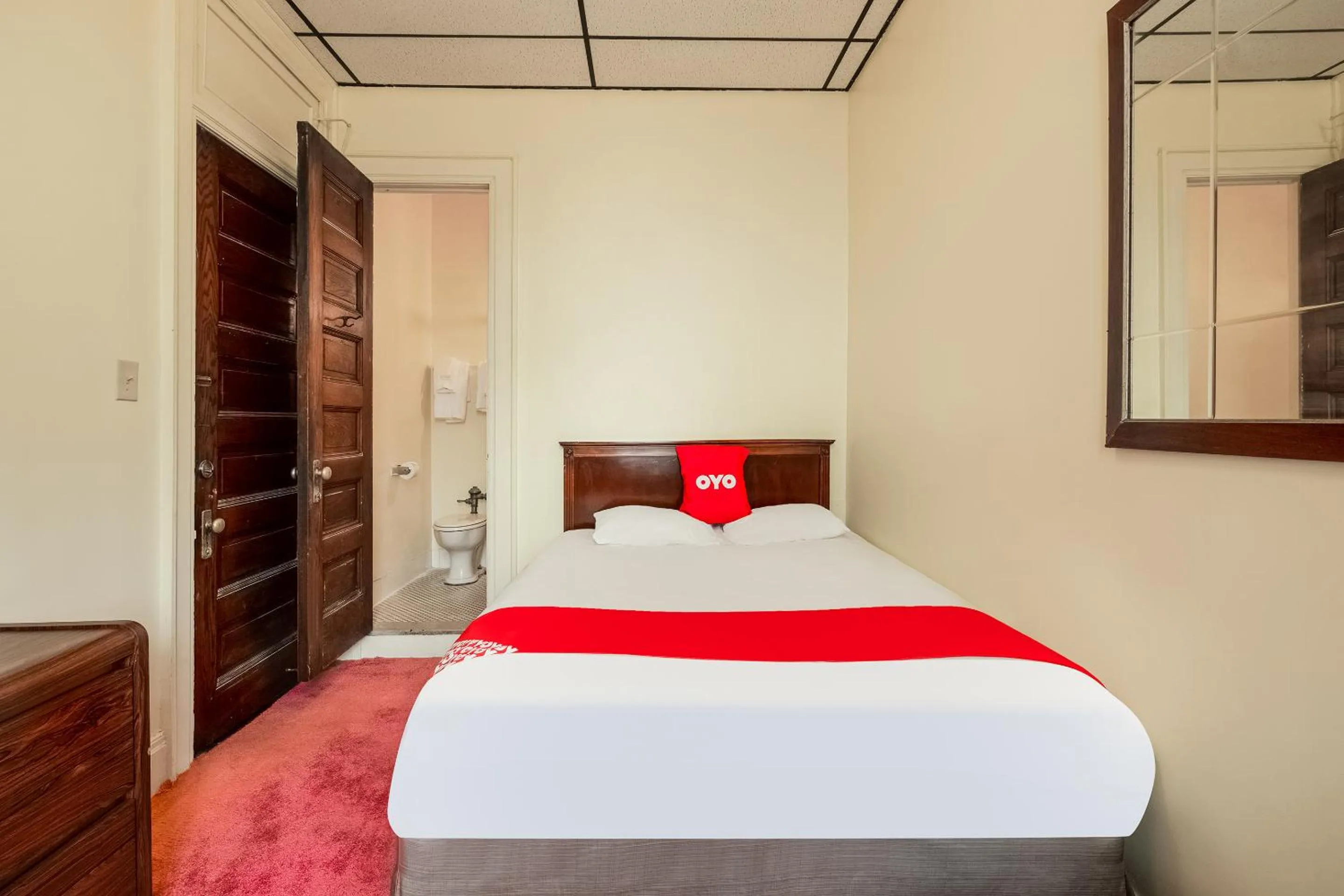 Bedroom in OYO Hotel Bradford Main St PA