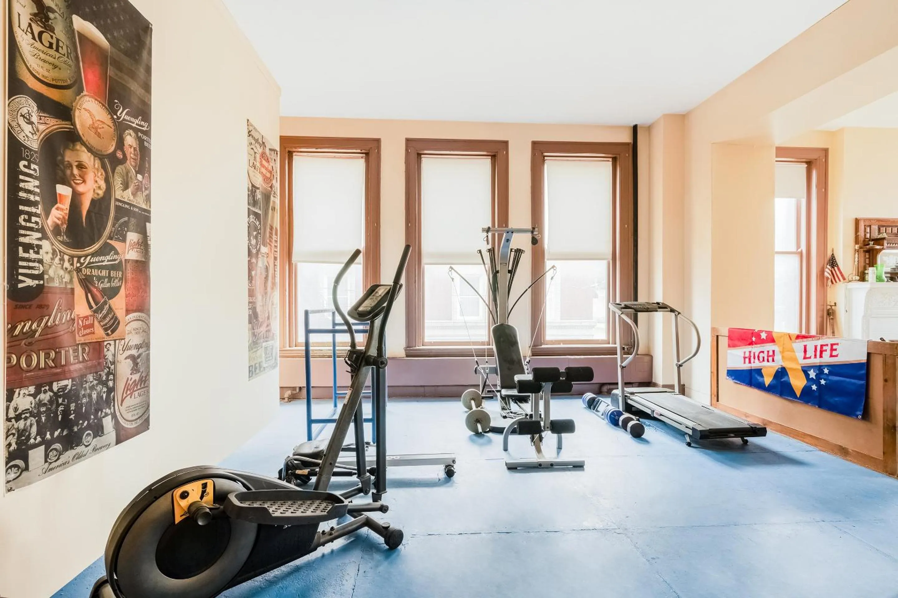 Fitness centre/facilities in OYO Hotel Bradford Main St PA