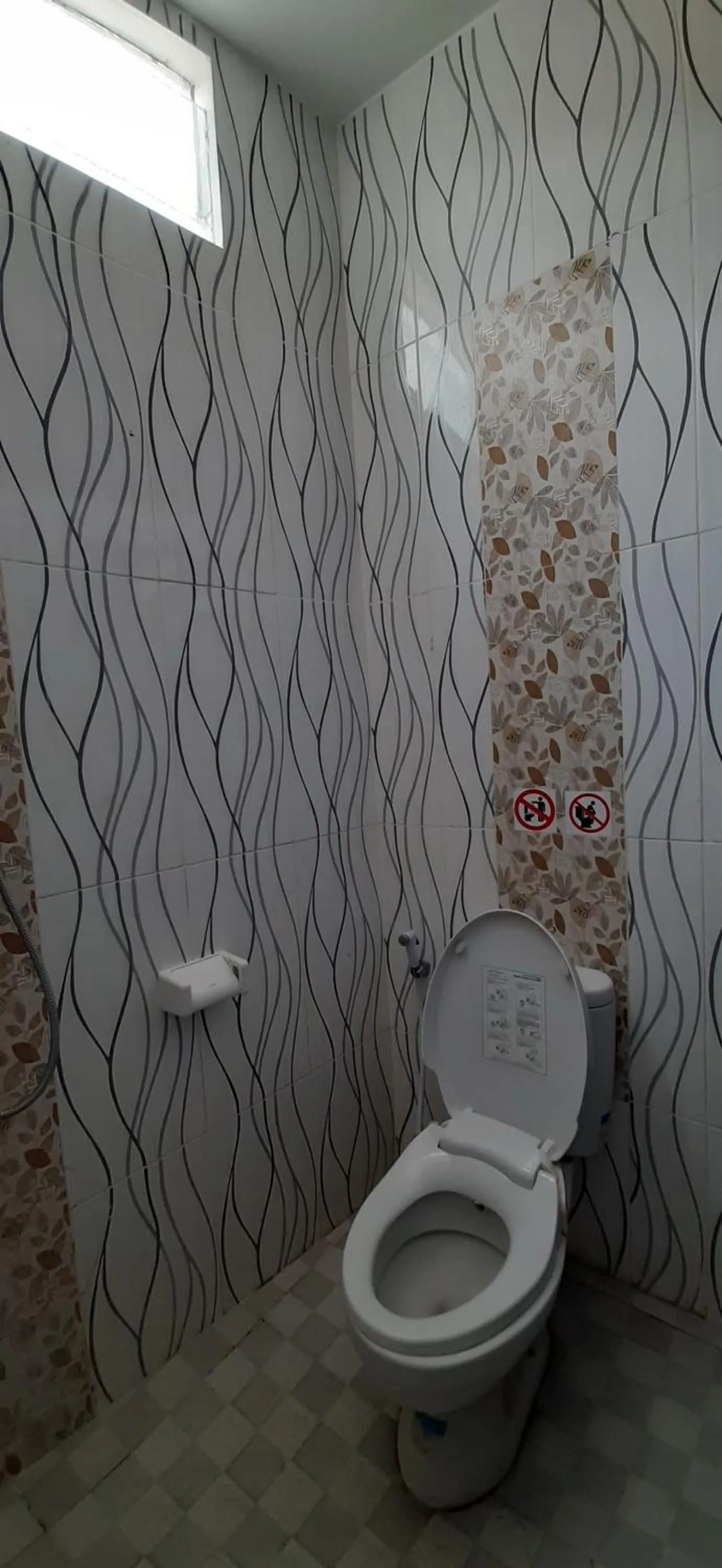 Toilet in Ozora Tiying Tutul Hostel Canggu