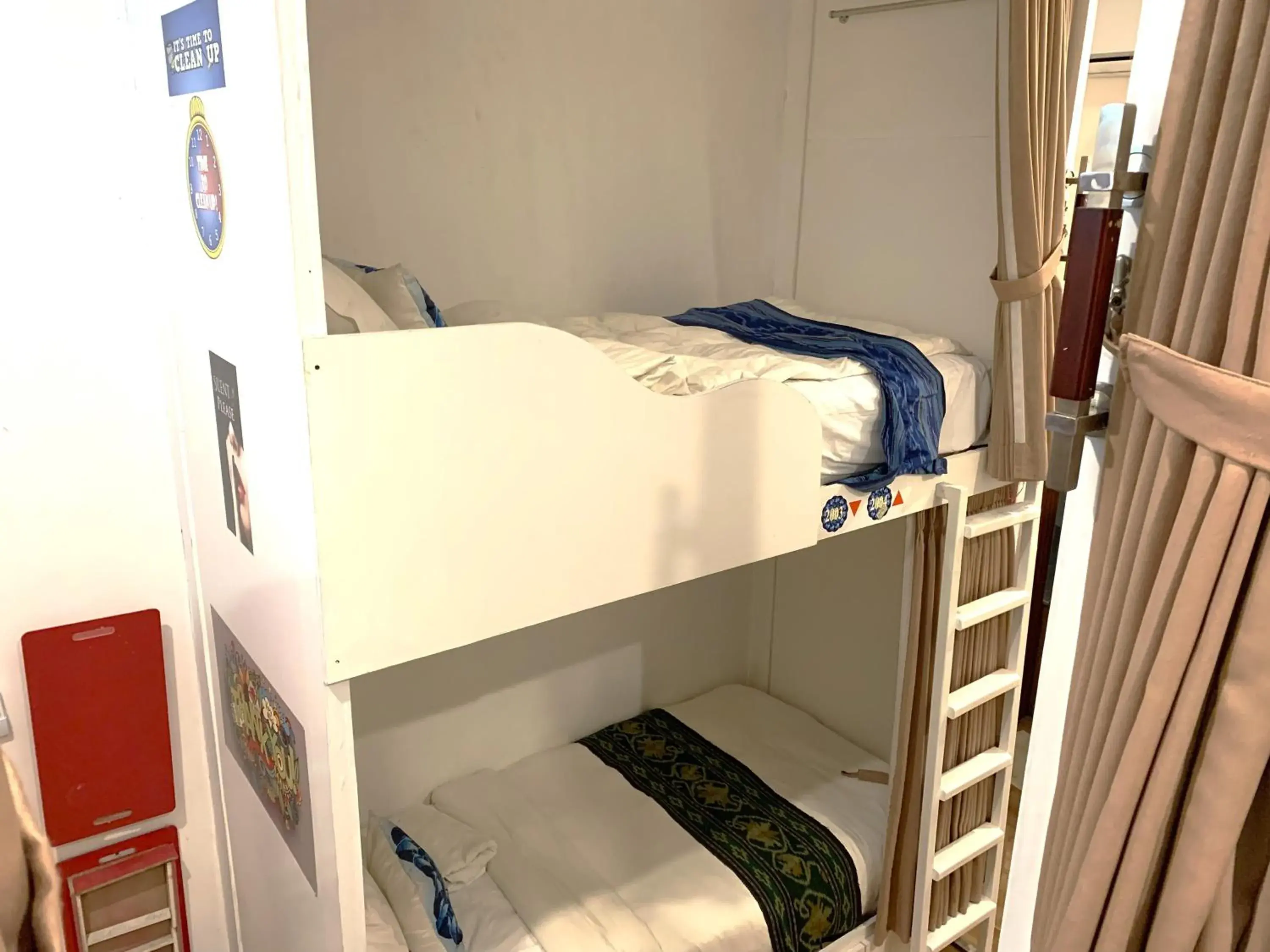 Bed in 8-Bed Mixed Dormitory Room in Ozora Tiying Tutul Hostel Canggu Bed in 8-Bed Mixed Dormitory Room in Ozora Tiying Tutul Hostel Canggu