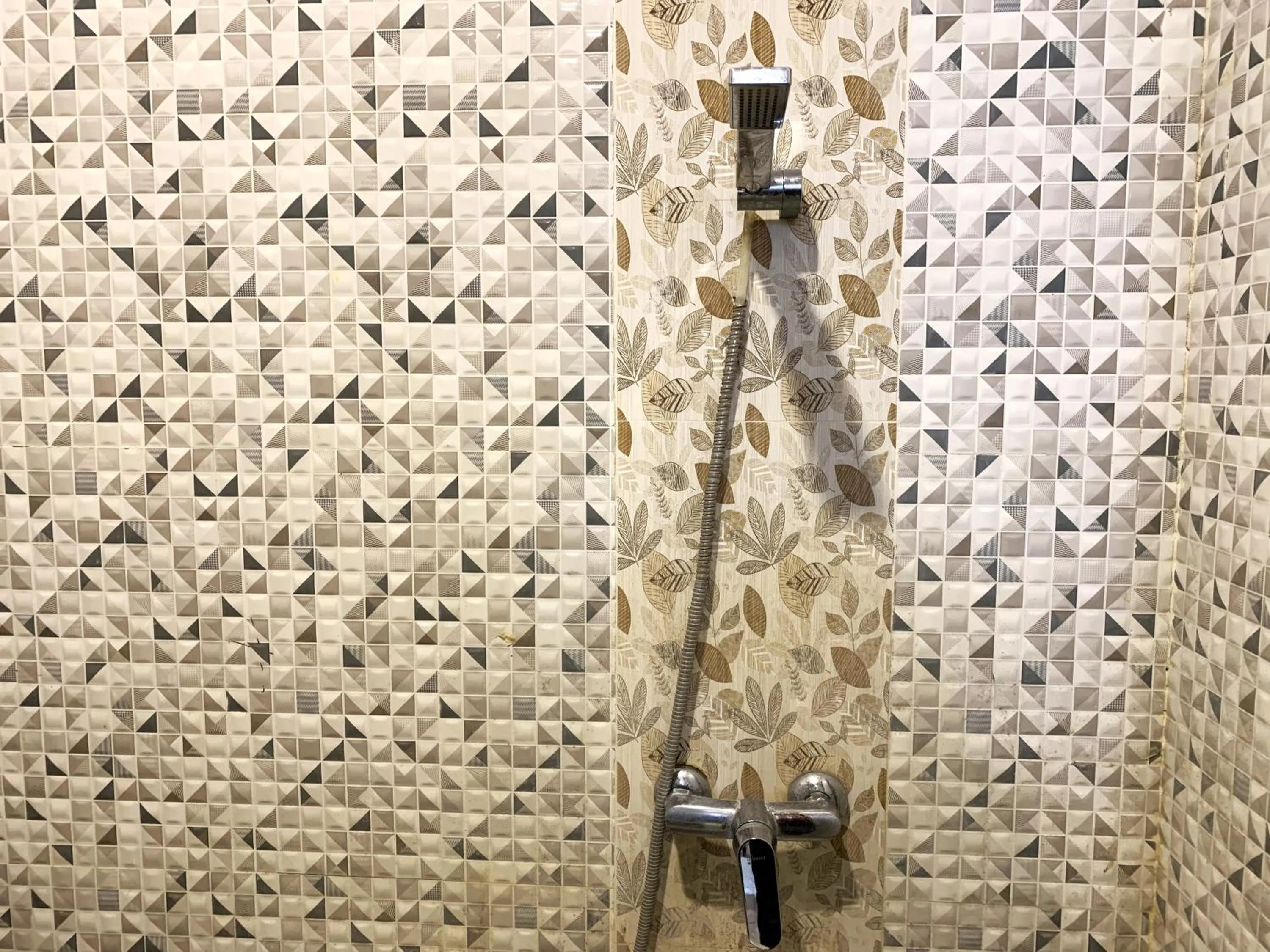 Shower in Ozora Tiying Tutul Hostel Canggu
