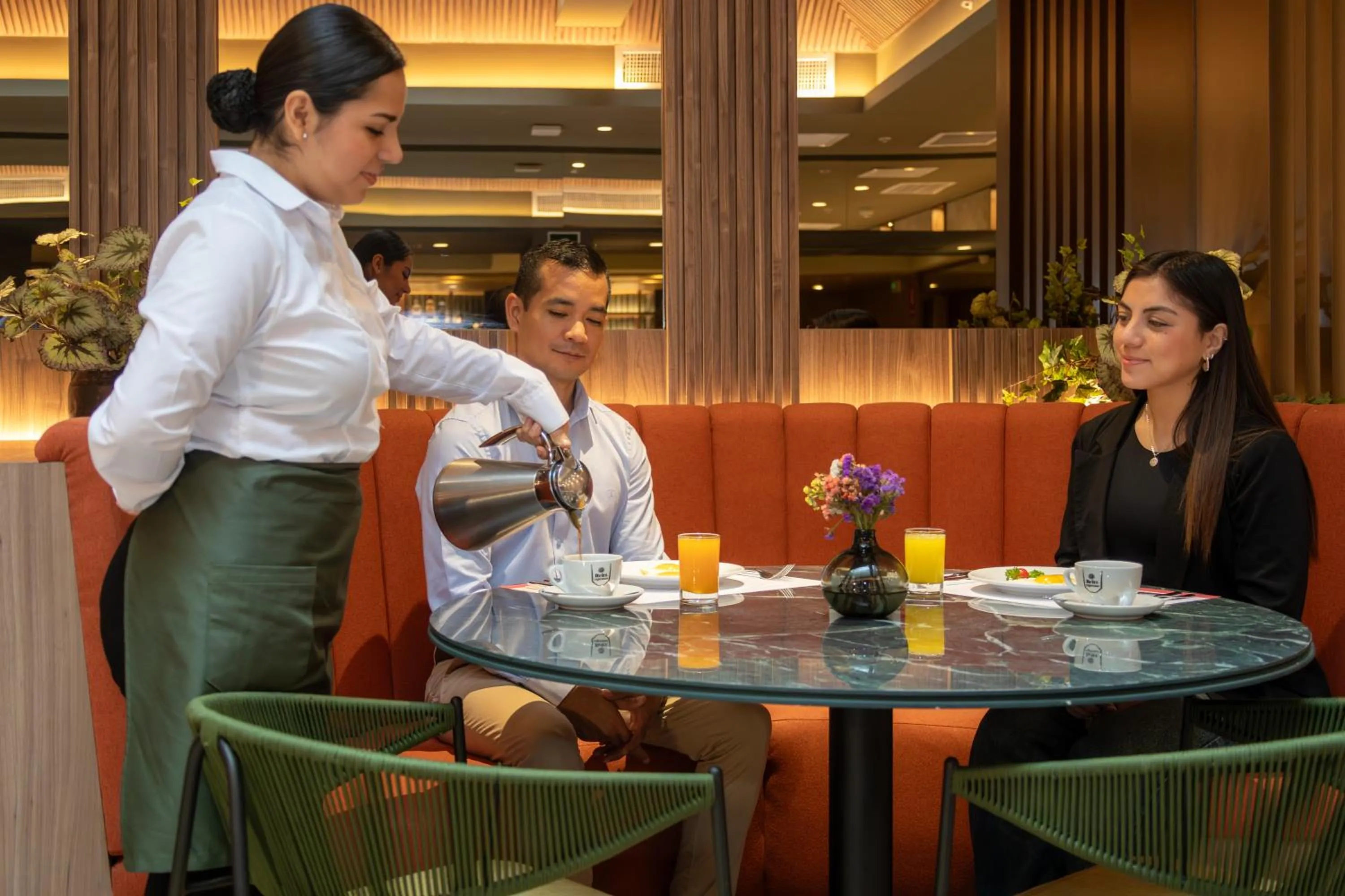 Restaurant/places to eat in Sonesta Hotel Miraflores