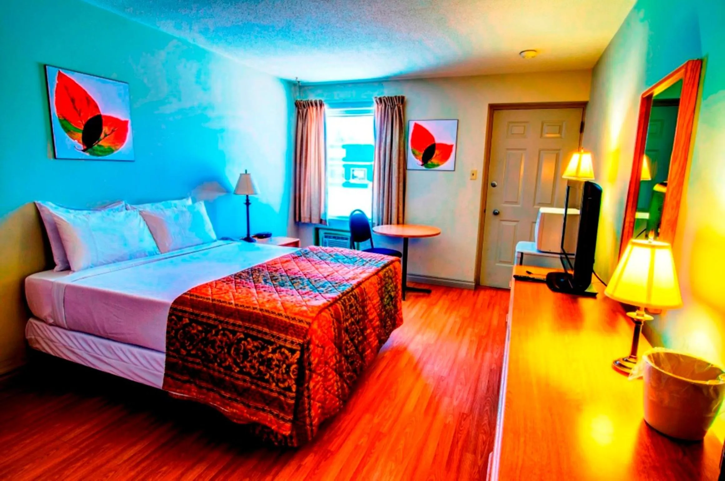 Decorative detail, Bed in Wescana Inn