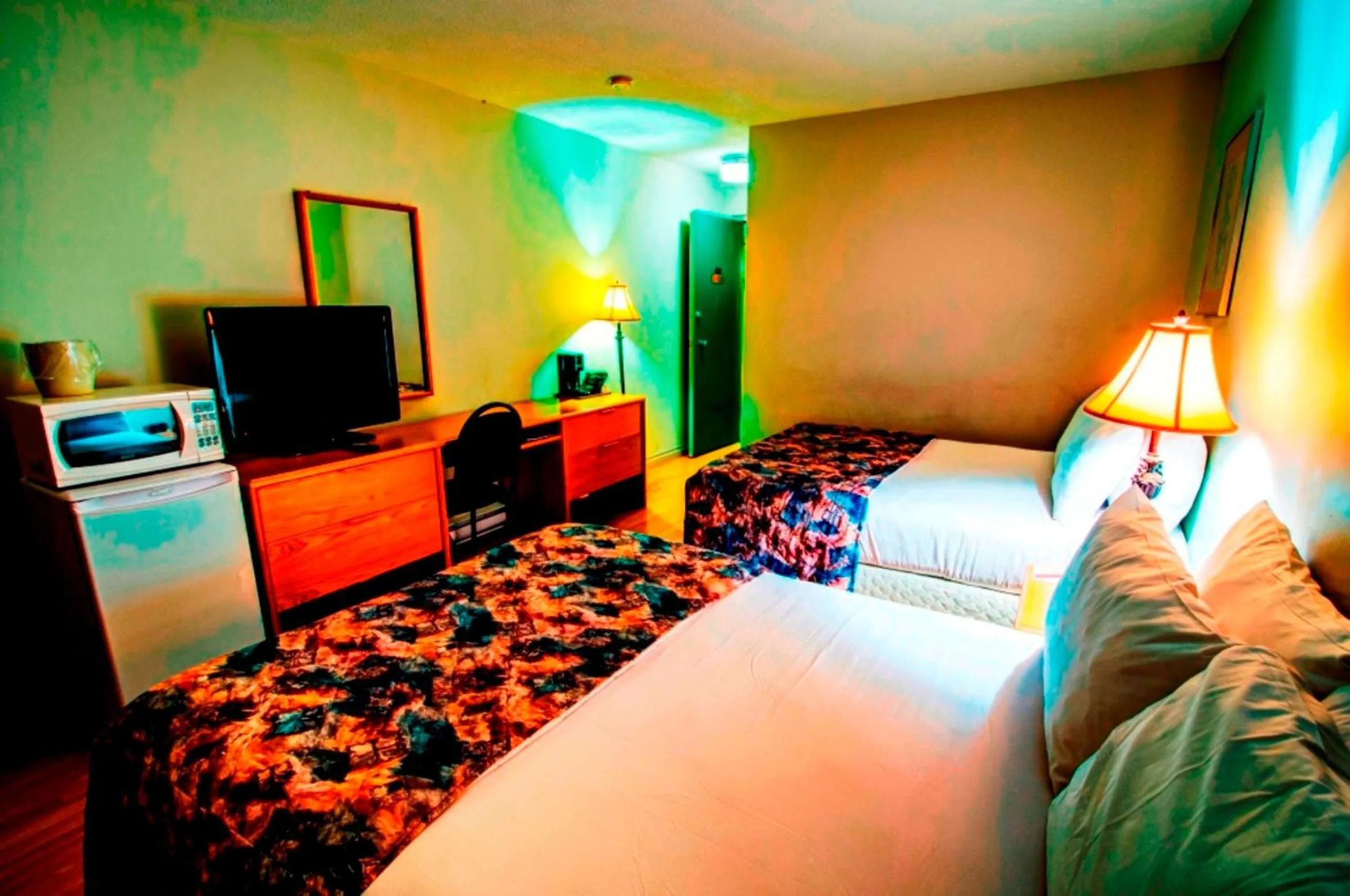 Photo of the whole room, Bed in Wescana Inn
