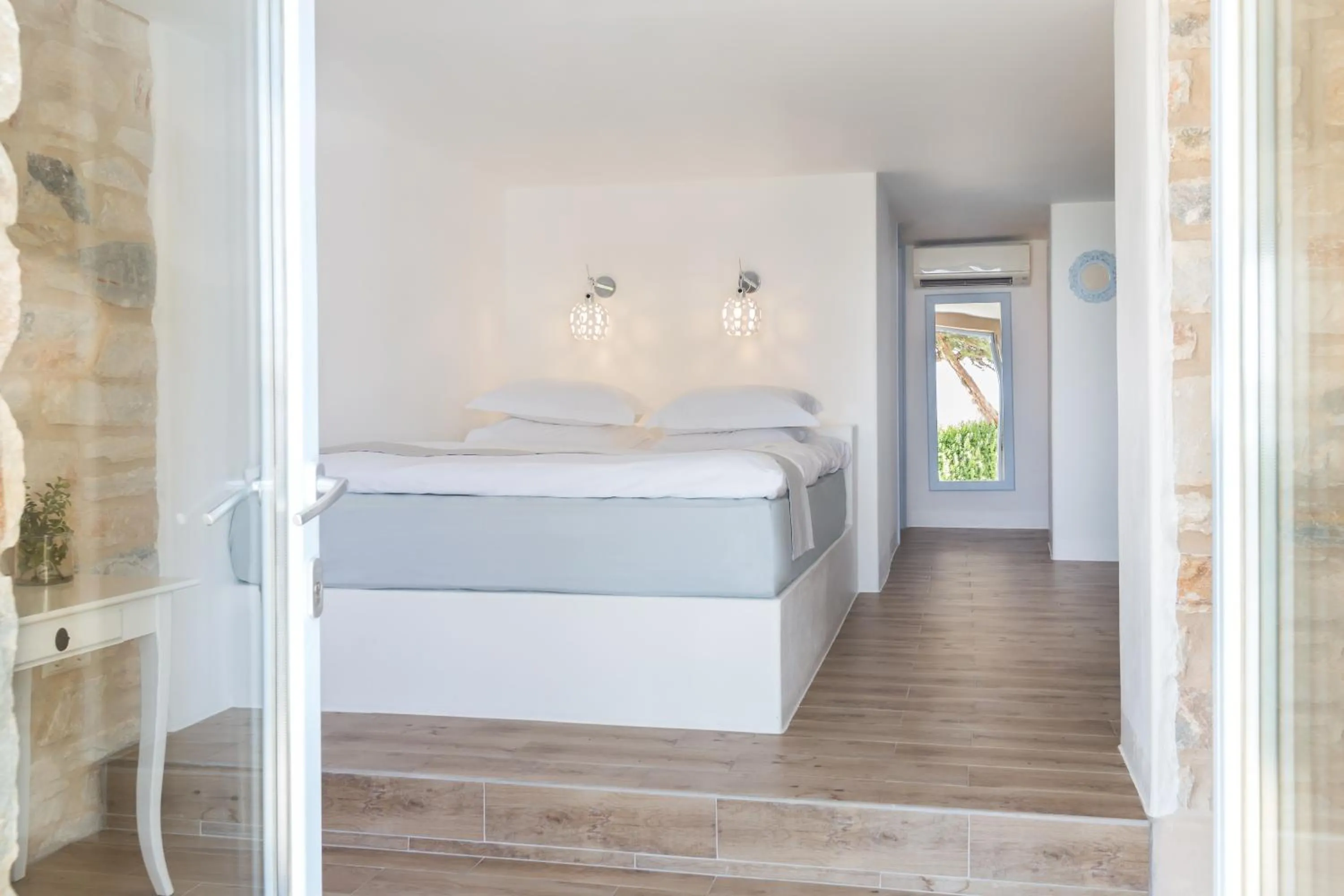 Bedroom, Bed in Calme Boutique Hotel - Adults Only