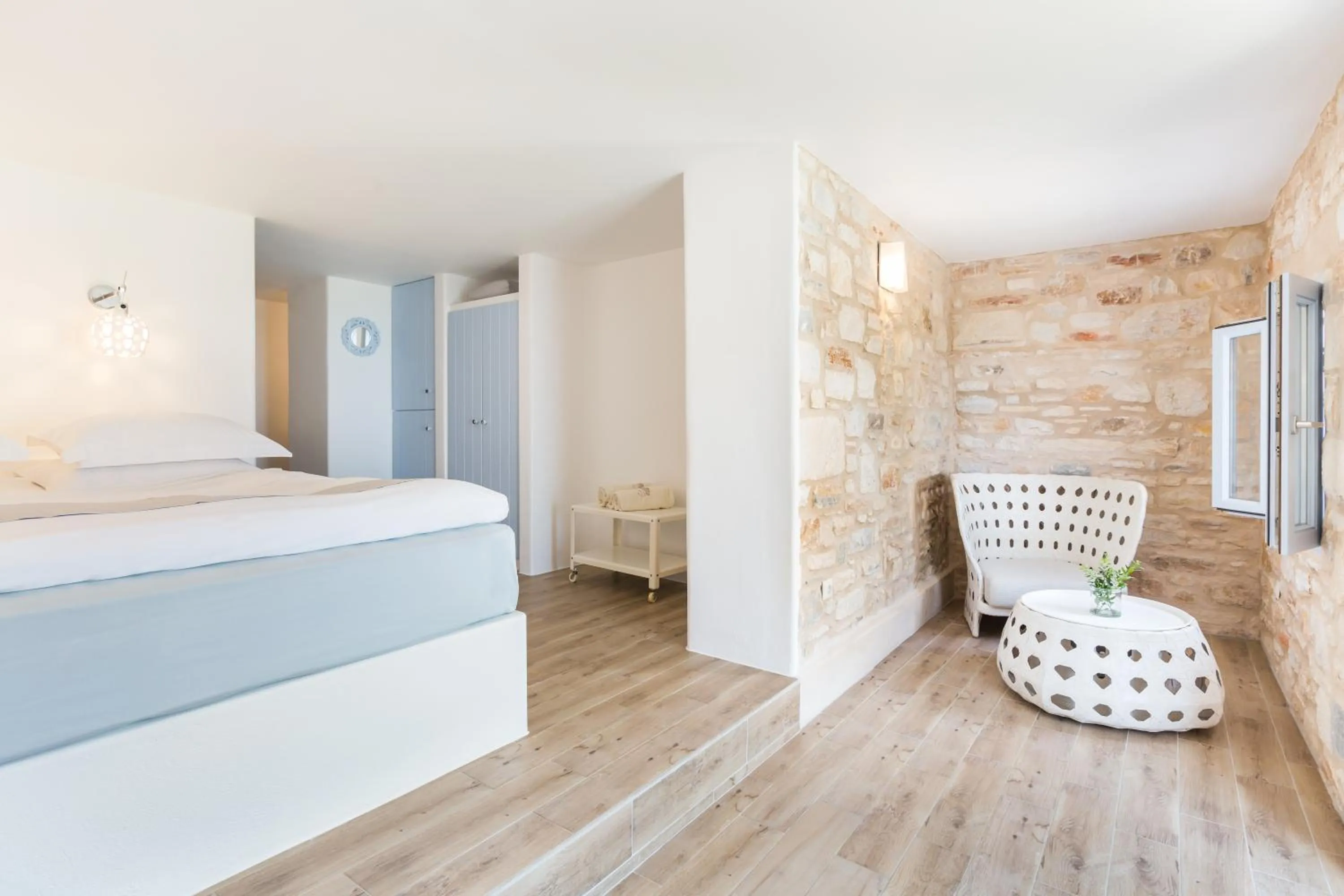 Bed in Calme Boutique Hotel - Adults Only
