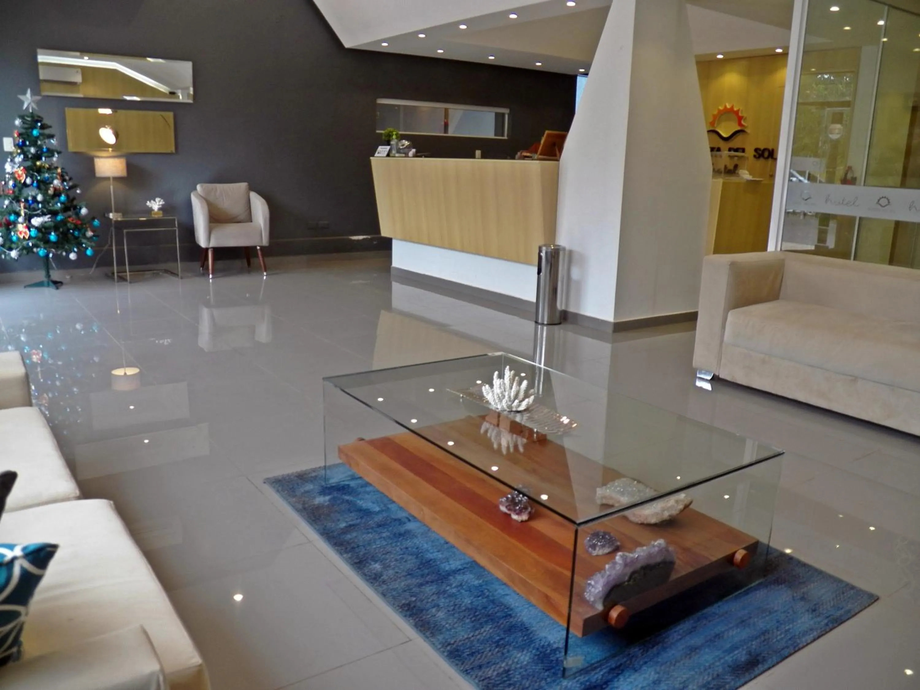 Communal lounge/ TV room in Hotel Puesta del Sol by Nobile