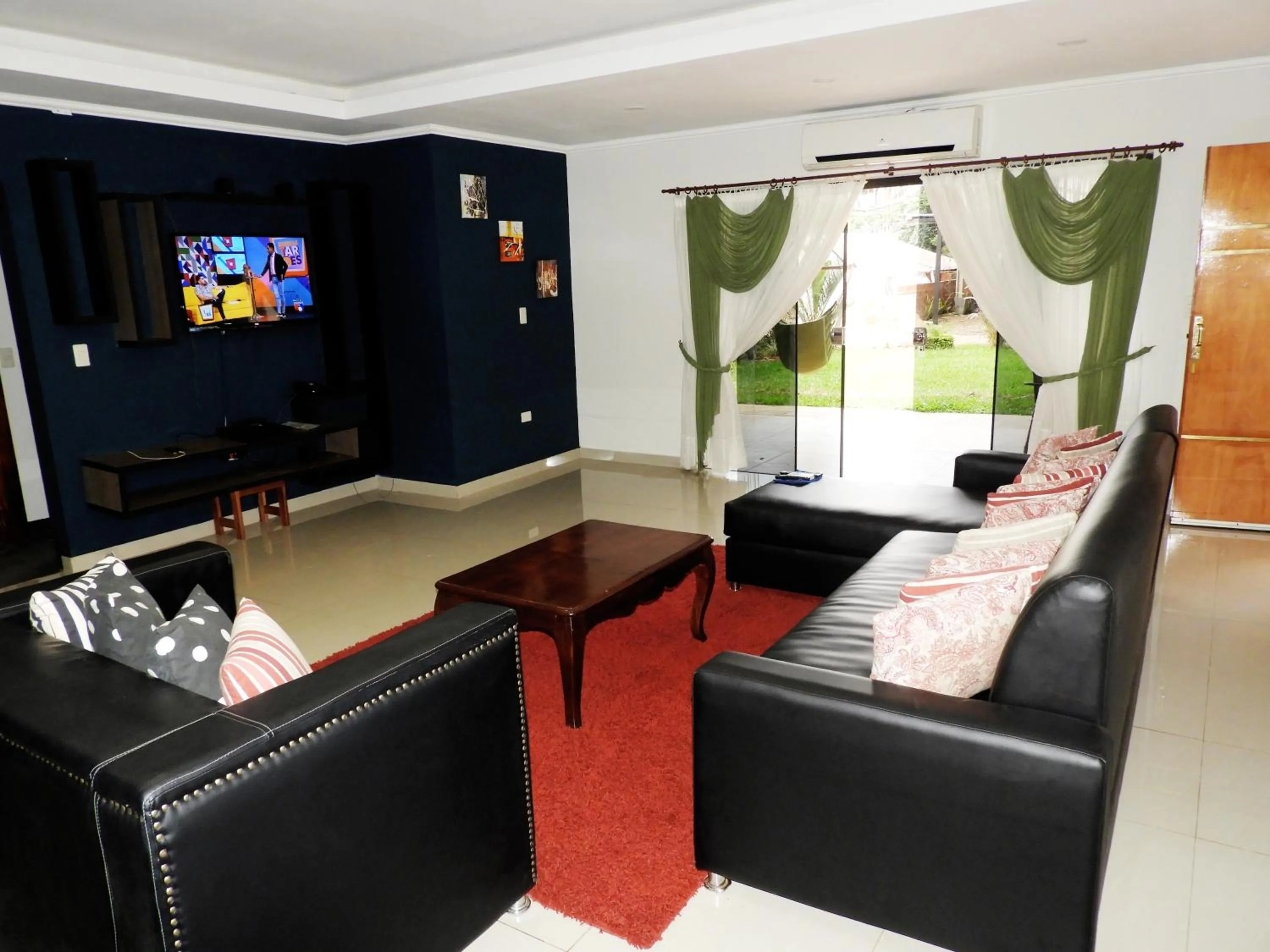 Living room in Hotel Puesta del Sol by Nobile