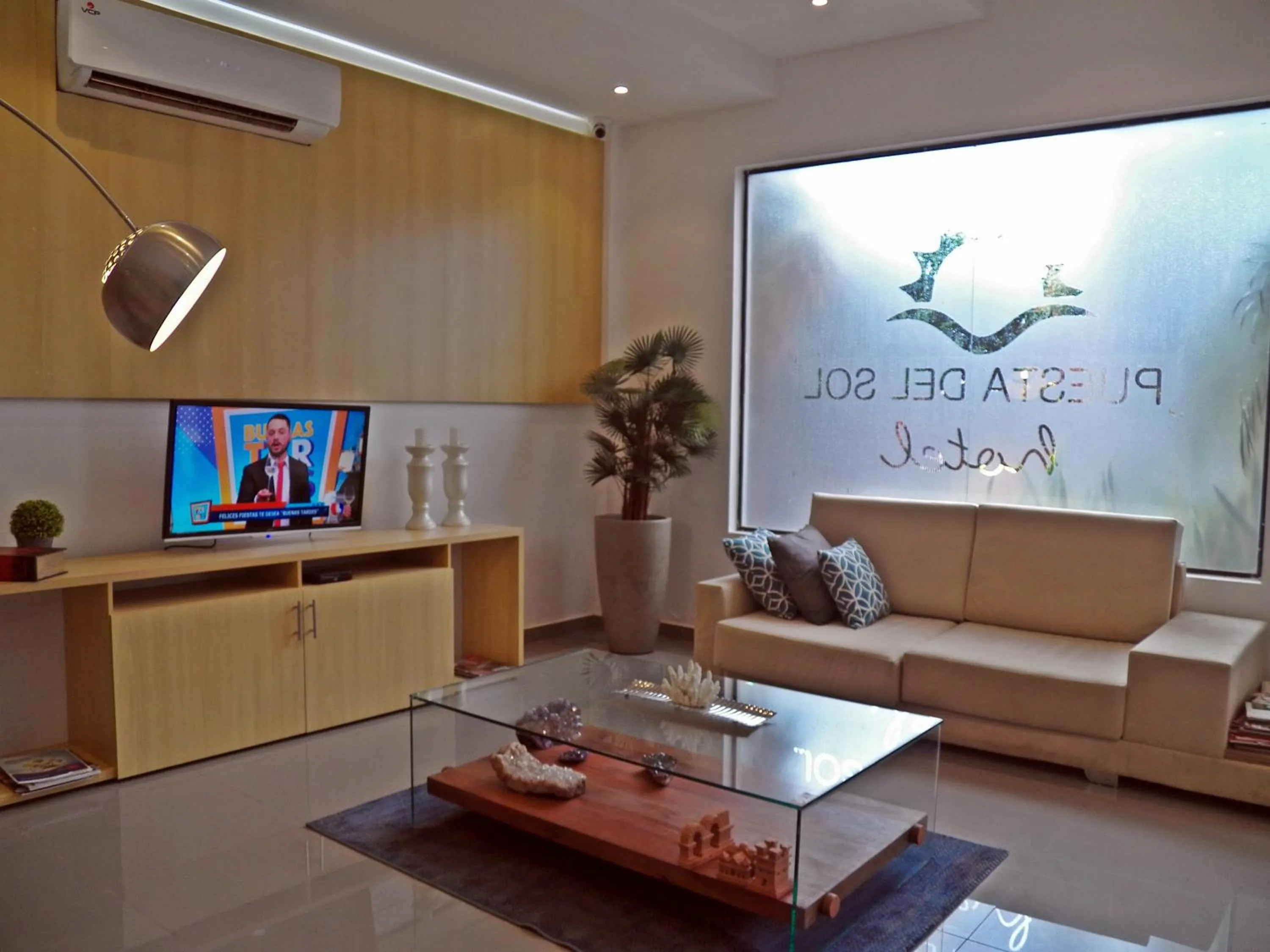 Communal lounge/ TV room in Hotel Puesta del Sol by Nobile