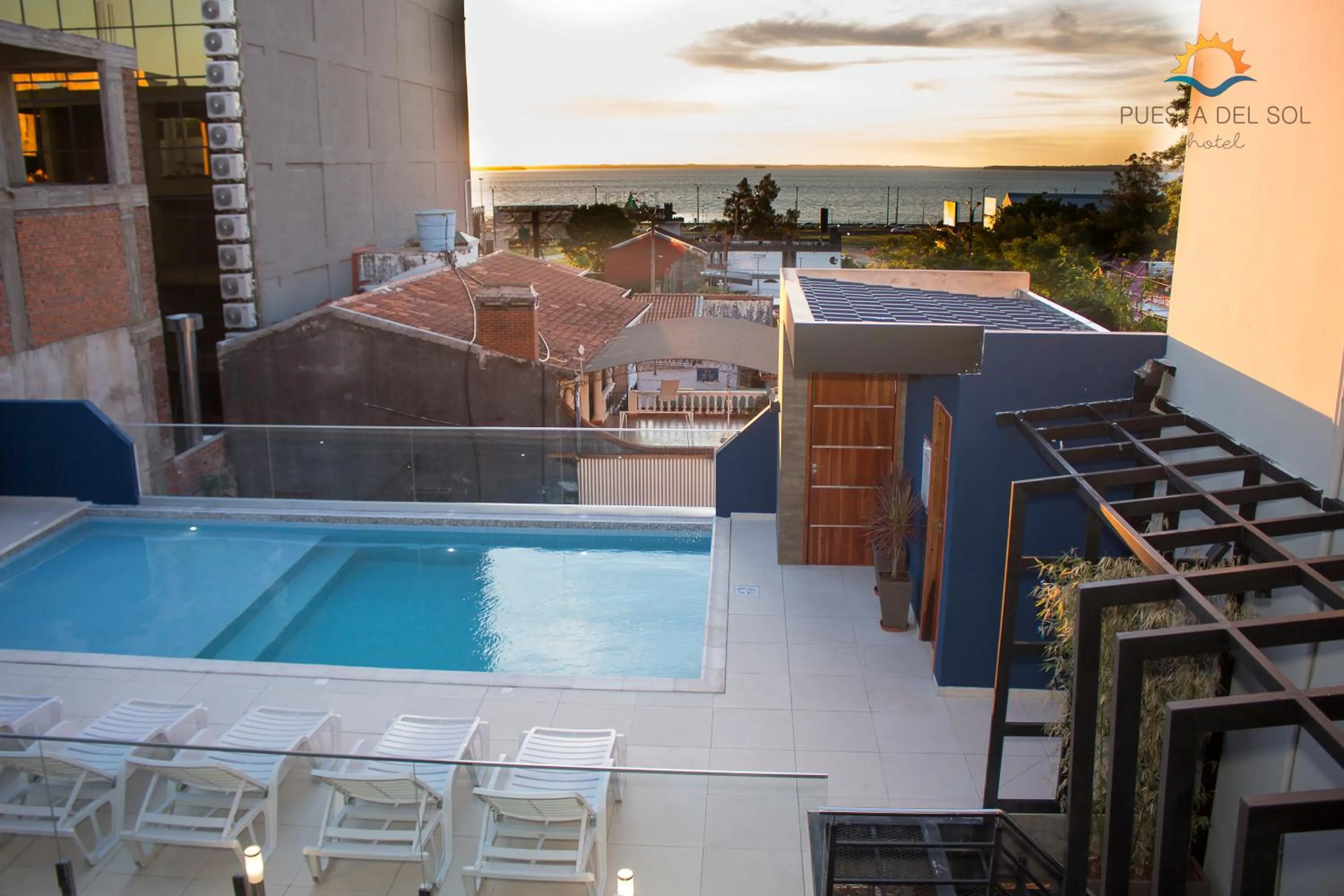Swimming pool in Hotel Puesta del Sol by Nobile