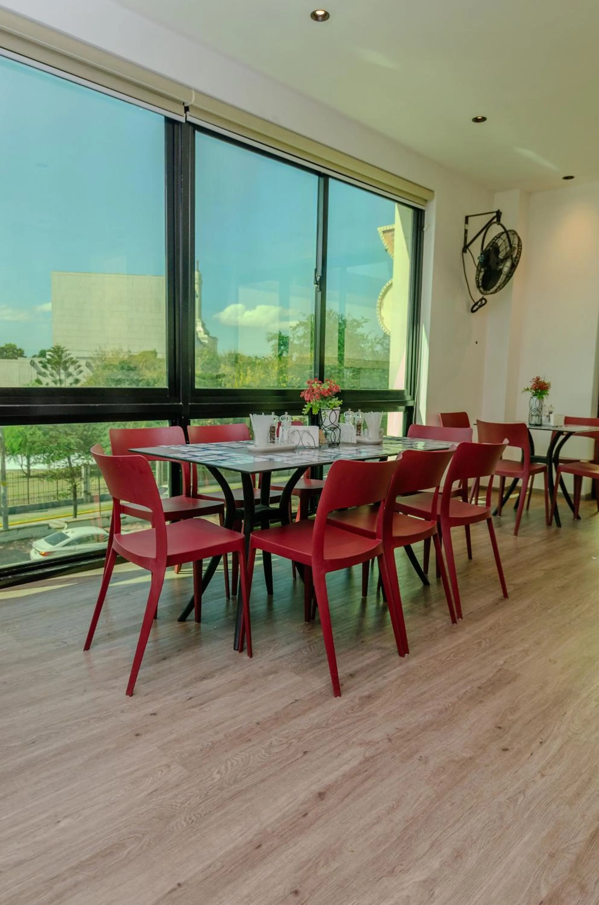 Restaurant/places to eat in Matum Hotel & Casino