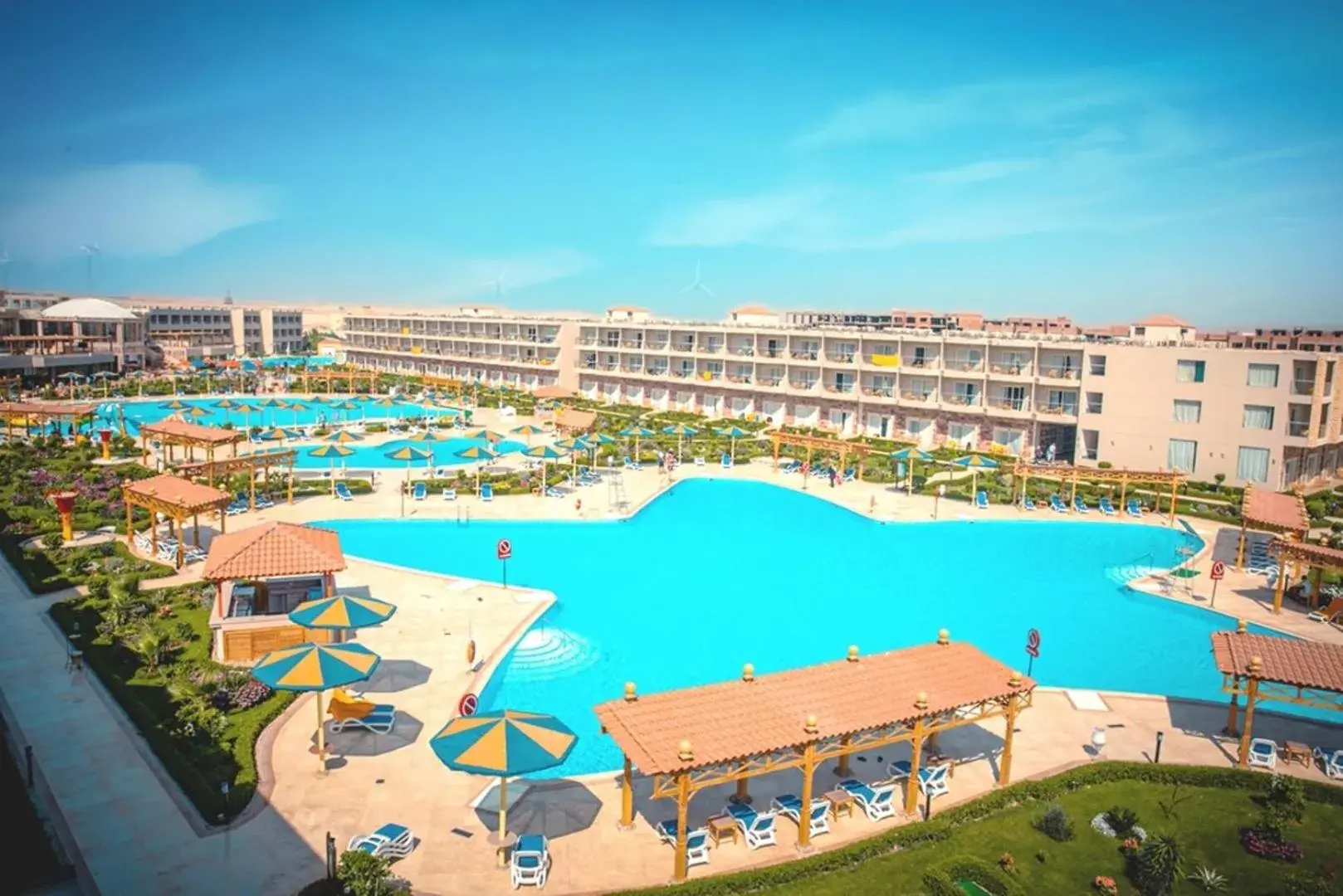 Property building in Hawaii Paradise Aqua Park Resort - Families and Couples Only Property building in Hawaii Paradise Aqua Park Resort - Families and Couples Only