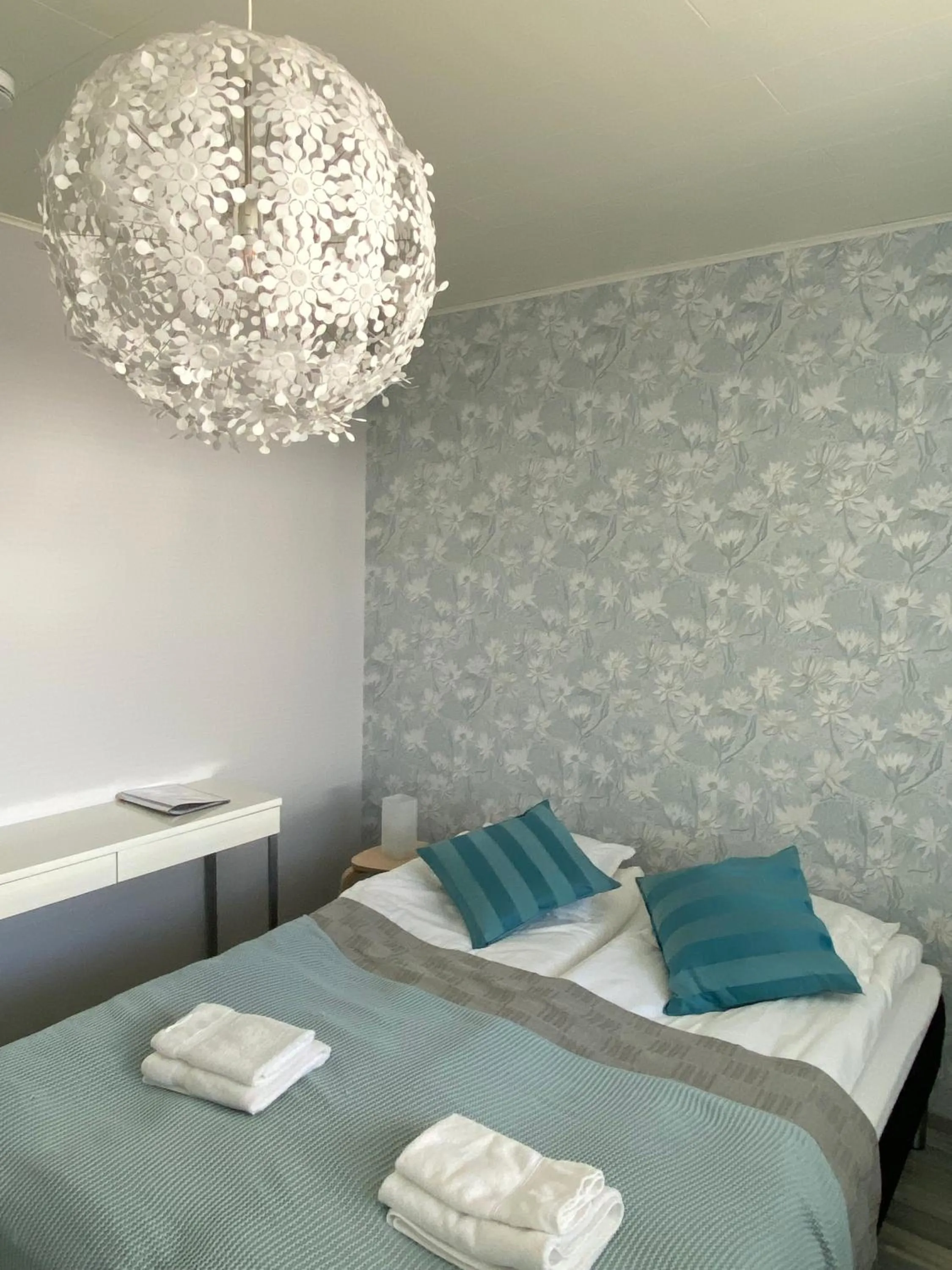 Bedroom, Bed in Savonlinna Rentals