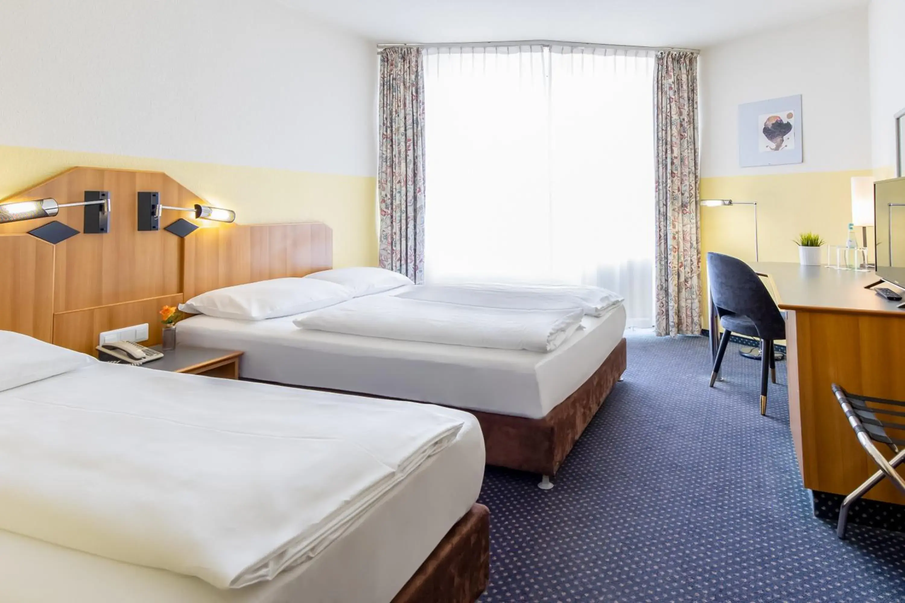 Classic Triple Room in Hotel Residenz Pforzheim Classic Triple Room in Hotel Residenz Pforzheim