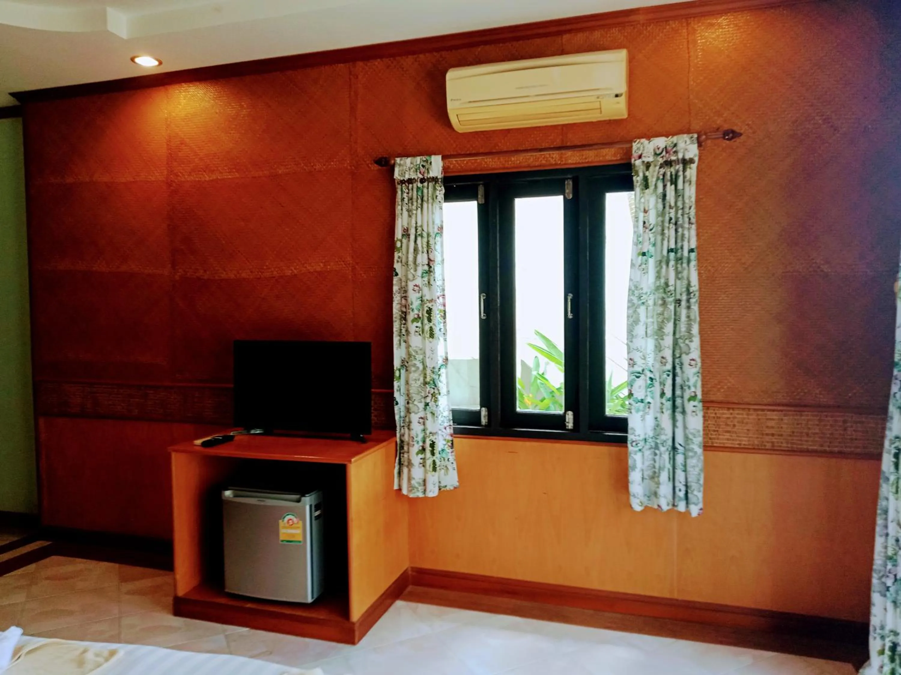 Bow Thong Beach Resort