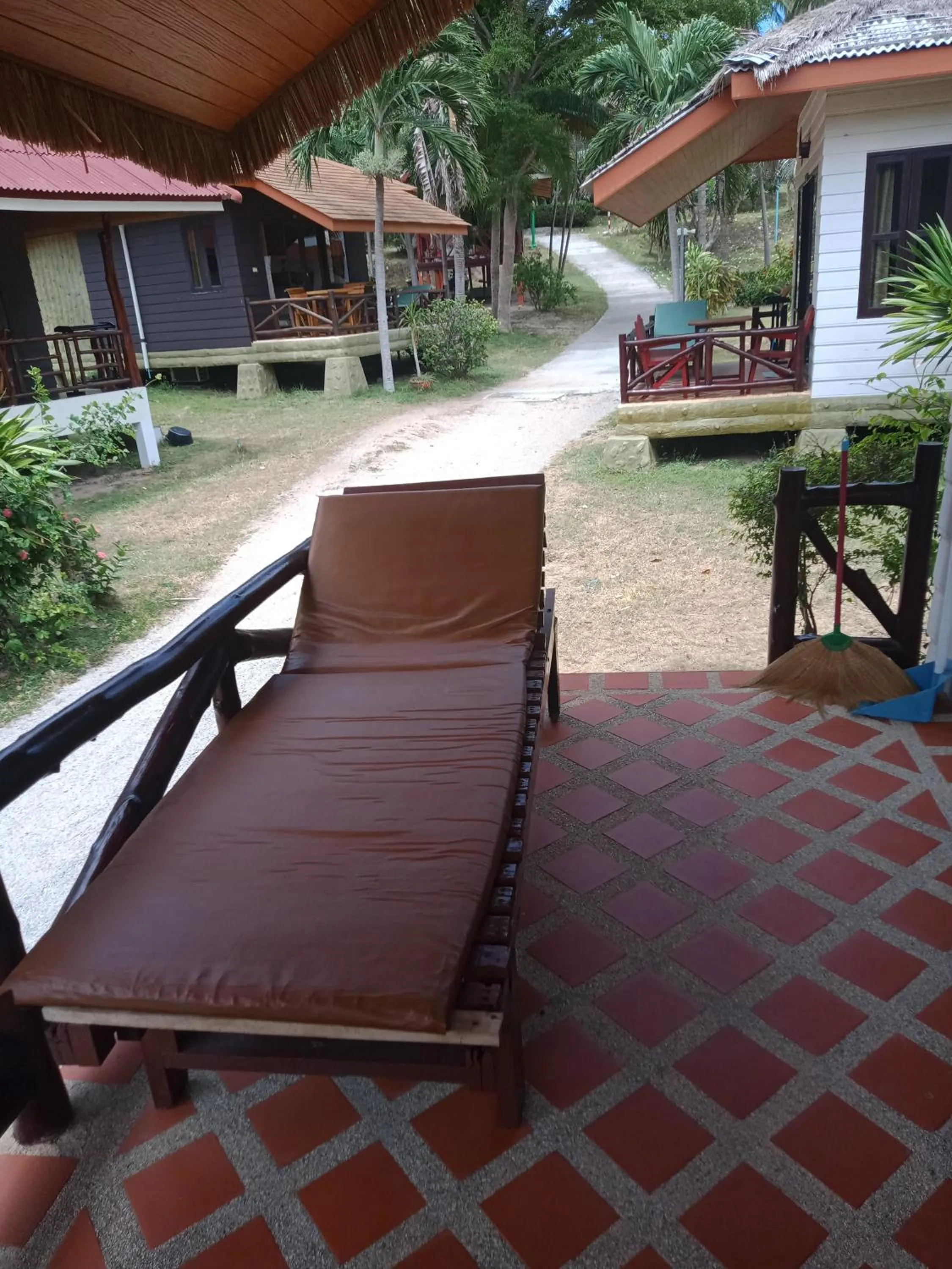 Bow Thong Beach Resort