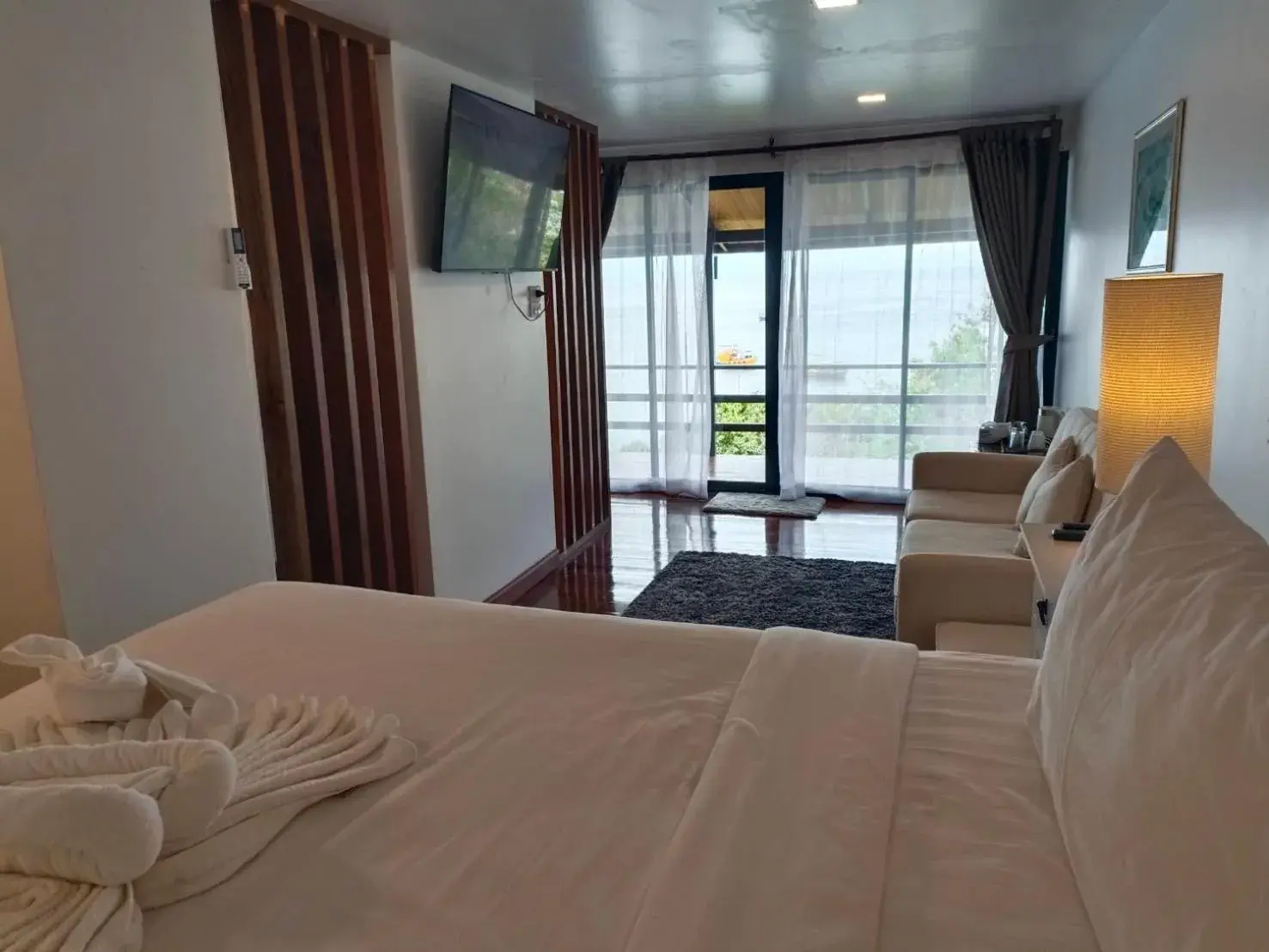 Bed in Nangyuan Island Dive Resort Bed in Nangyuan Island Dive Resort