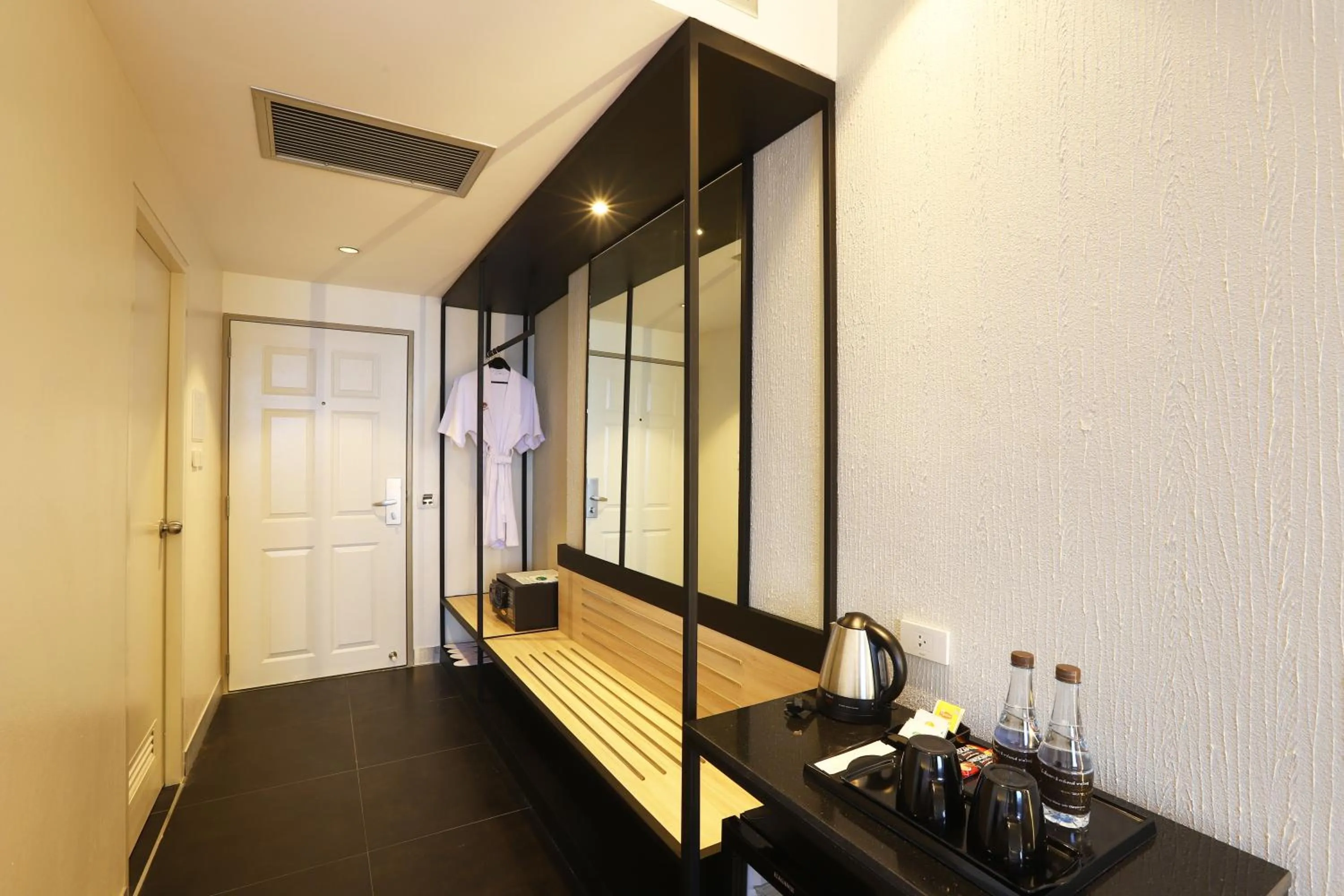 Lee Gardens Plaza Hotel - SHA Plus