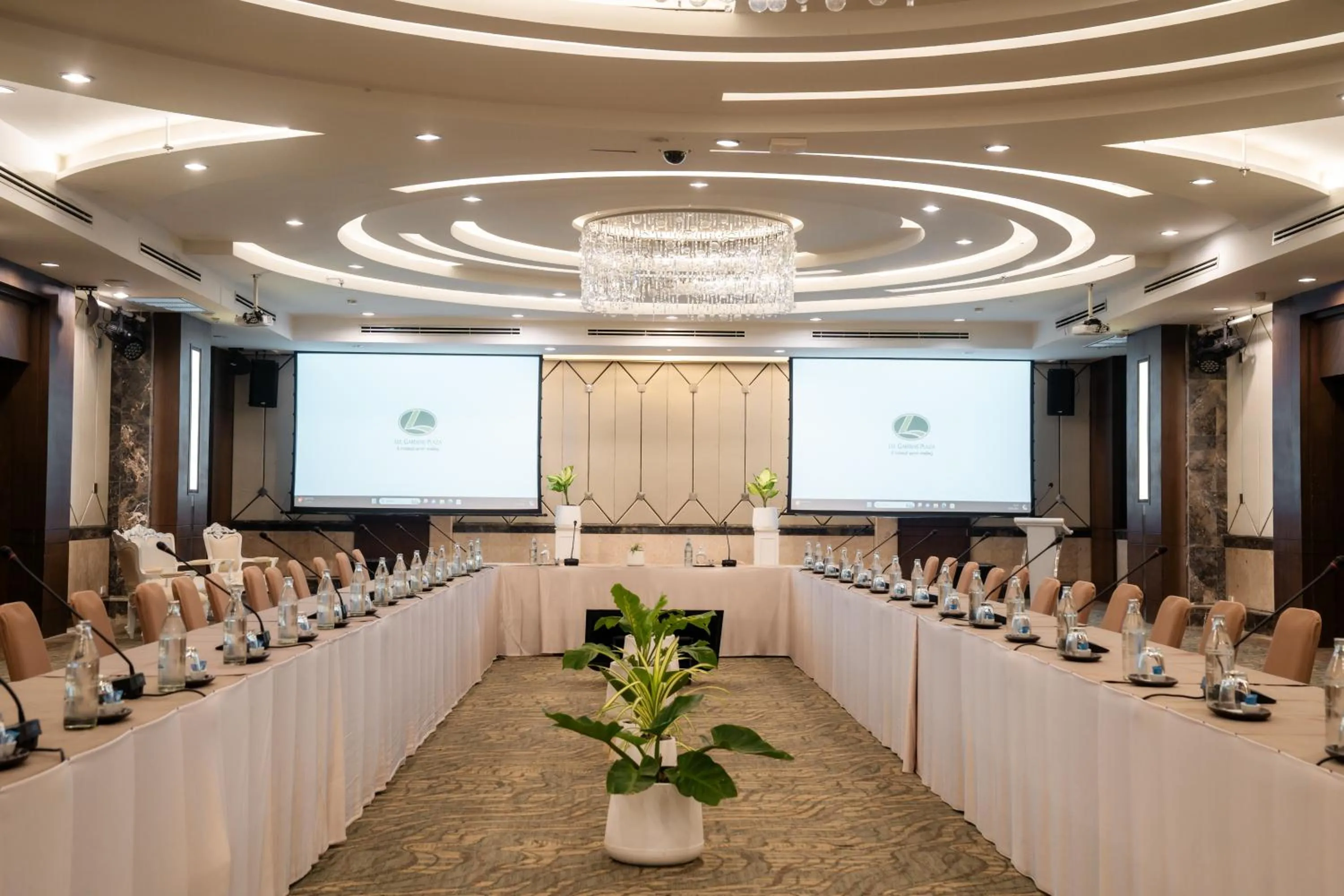 Lee Gardens Plaza Hotel - SHA Plus