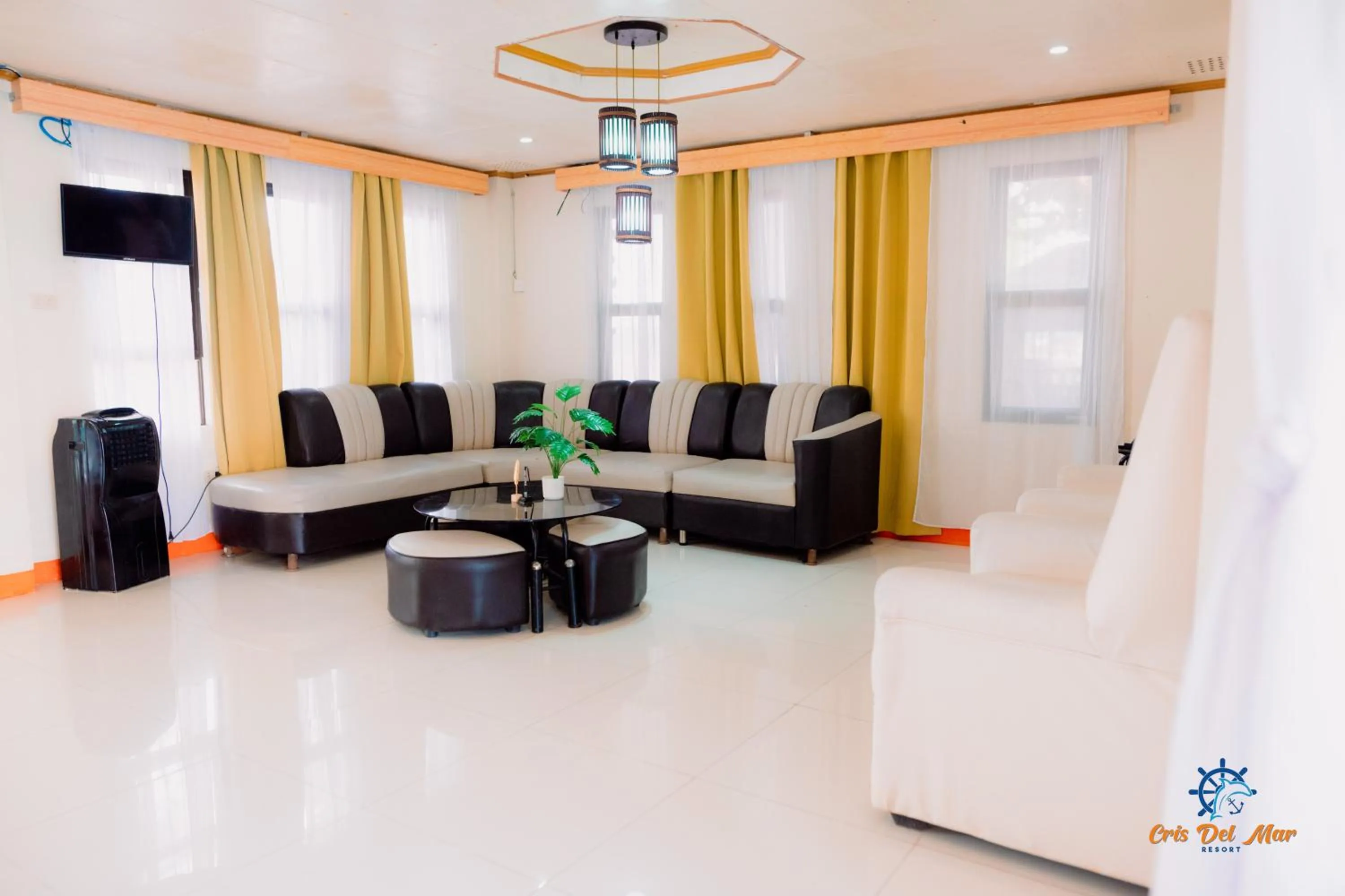 Lobby or reception in Cris Del Mar Resort