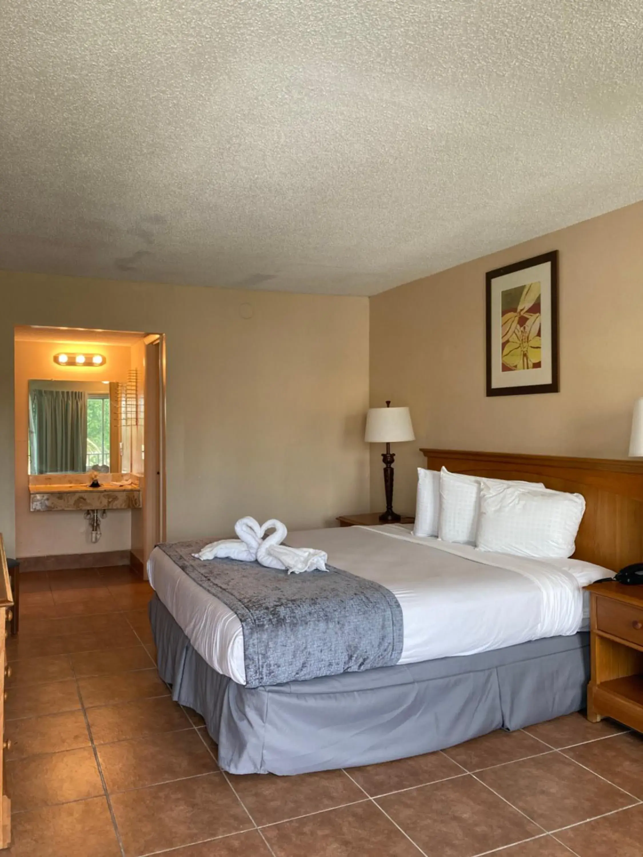 Bed in Altamonte Springs Hotel and Suites Bed in Altamonte Springs Hotel and Suites