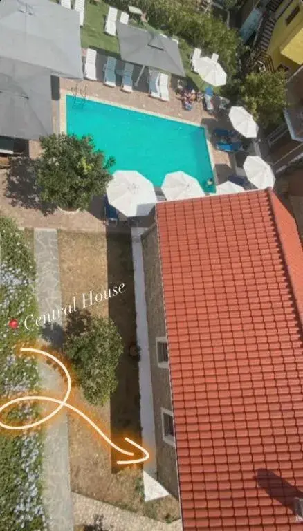 Three-Bedroom Villa in Central Hotel Three-Bedroom Villa in Central Hotel