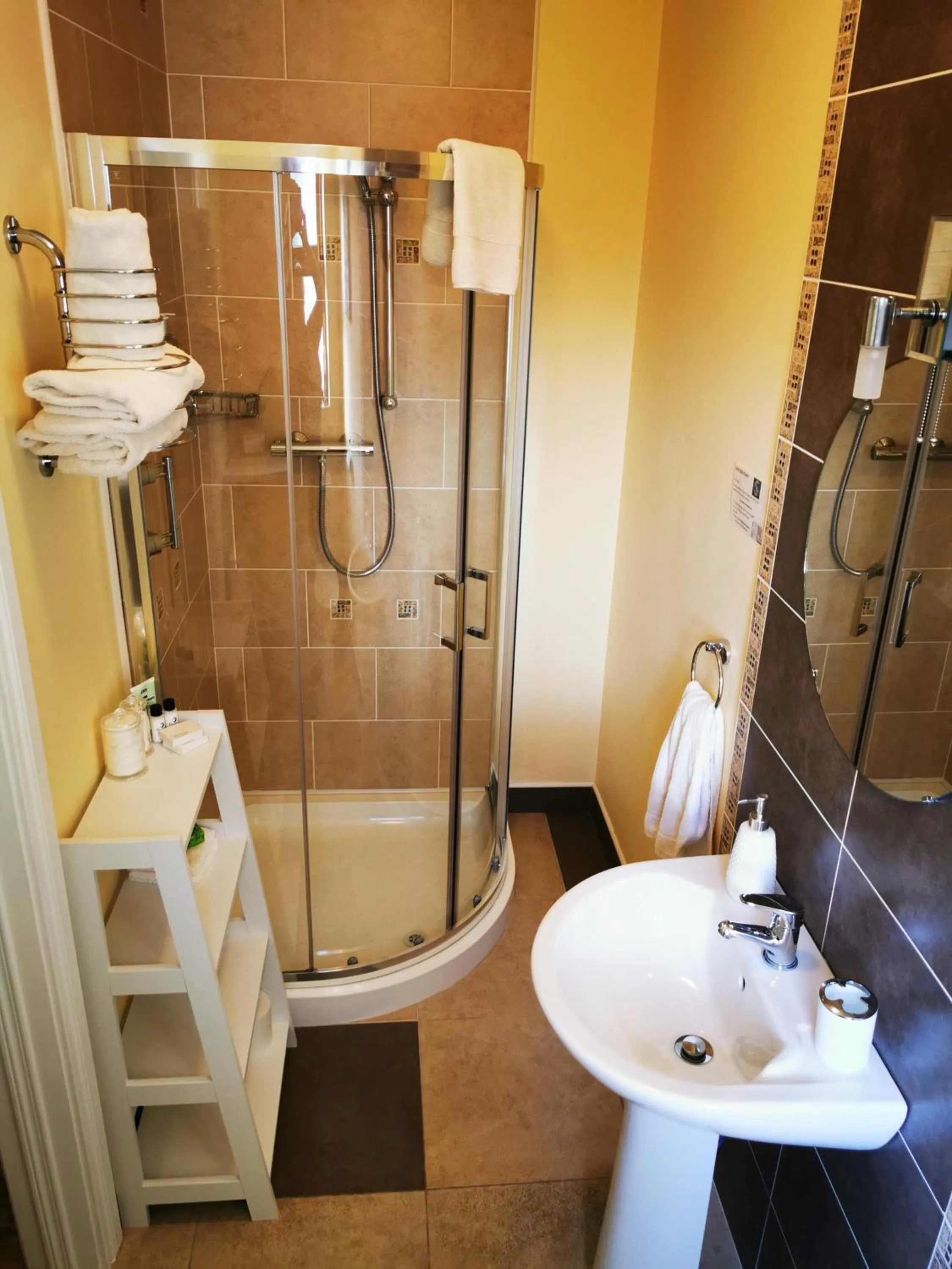 Bathroom in Ocean Heights B&B