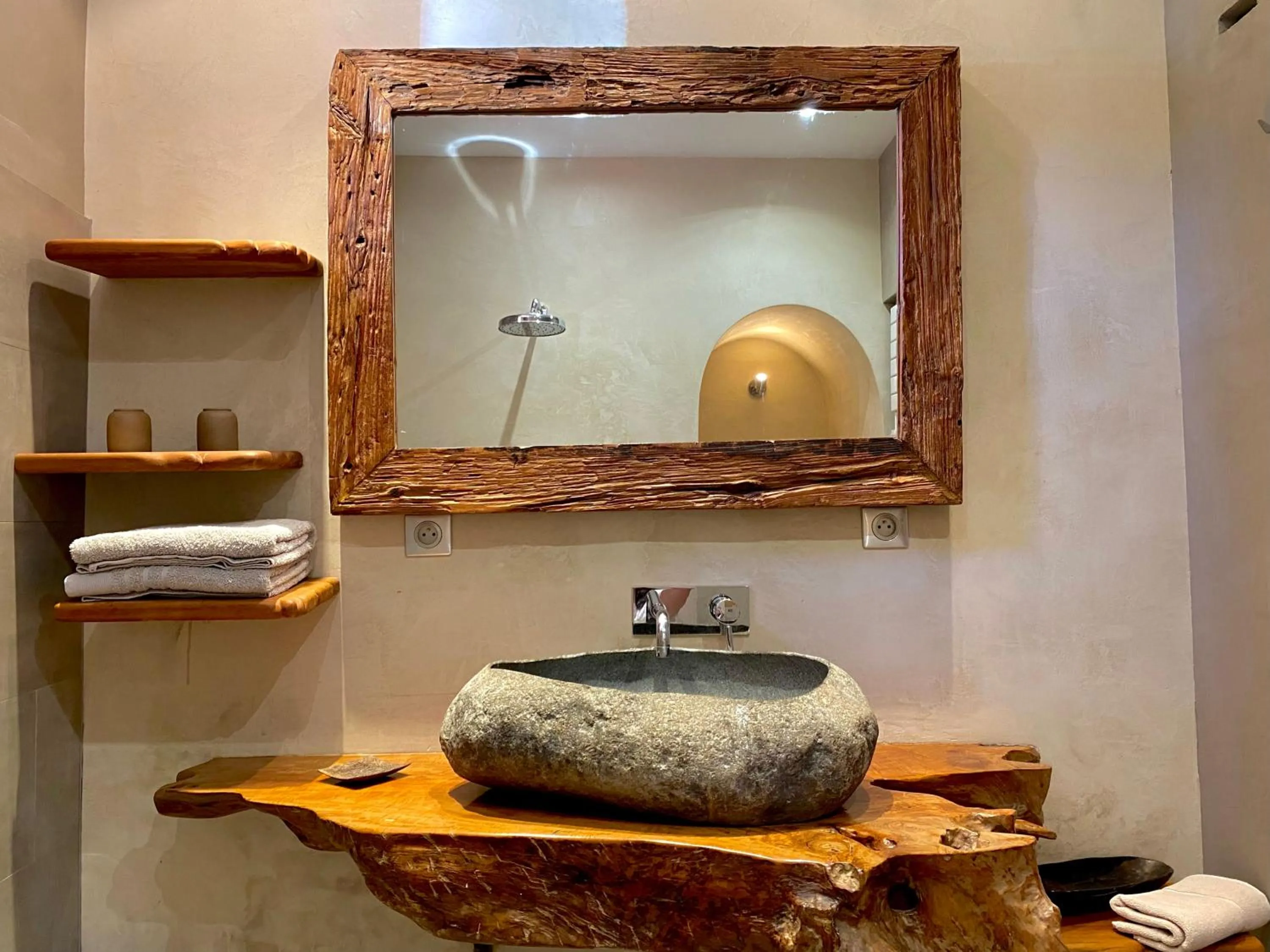 Shower in Domaine De Sainte Annette