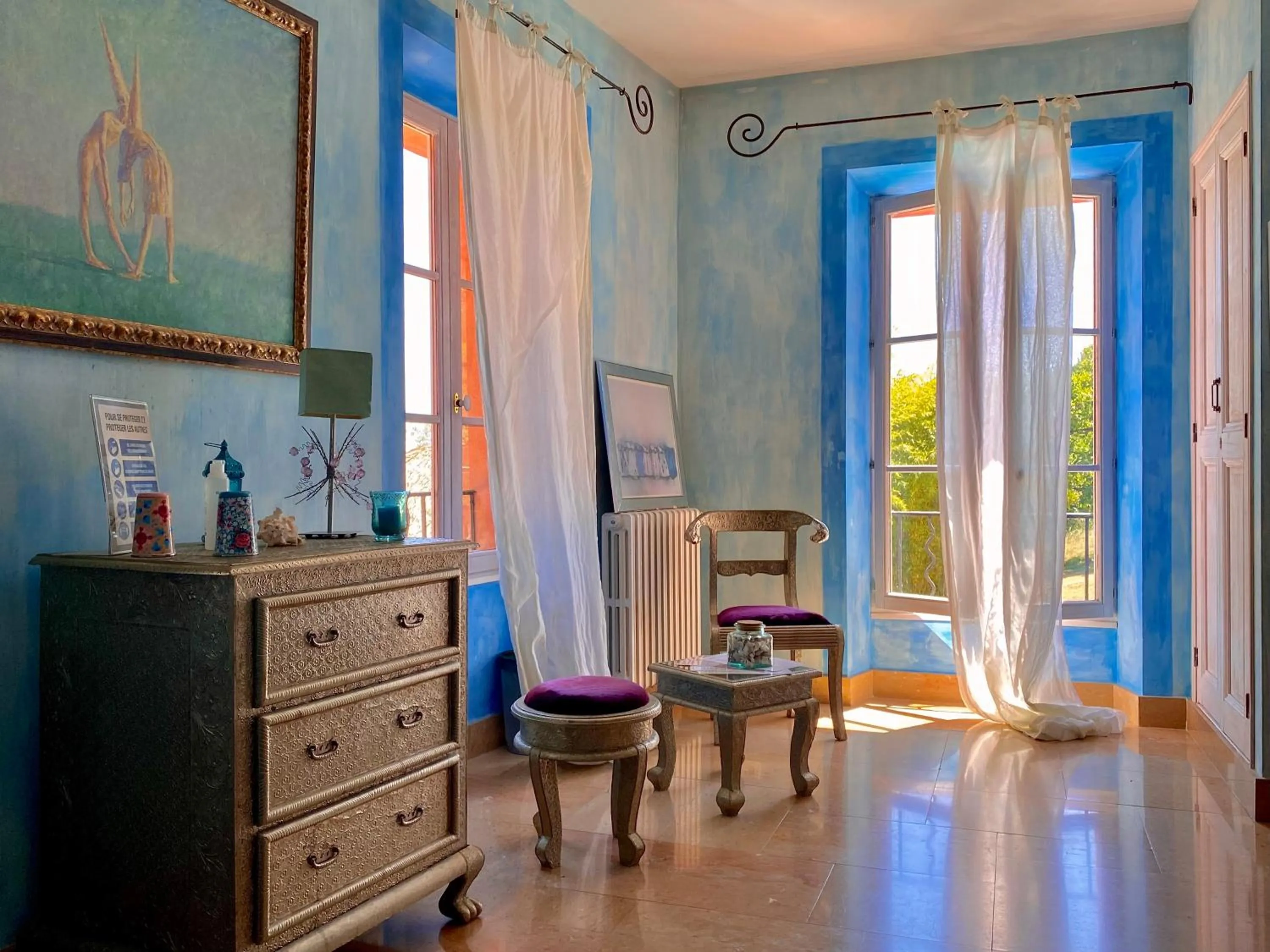 Photo of the whole room in Domaine De Sainte Annette