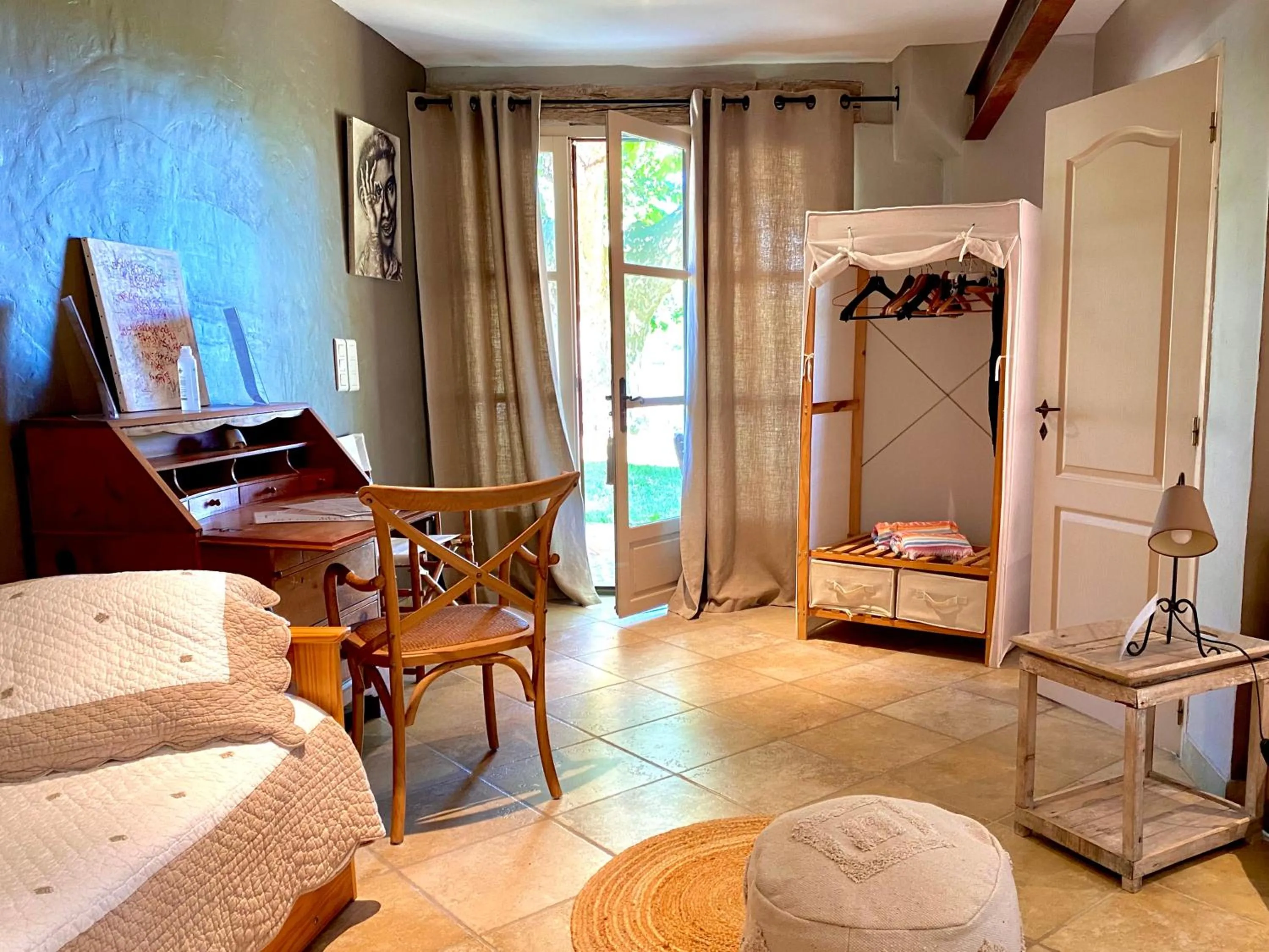 Photo of the whole room in Domaine De Sainte Annette