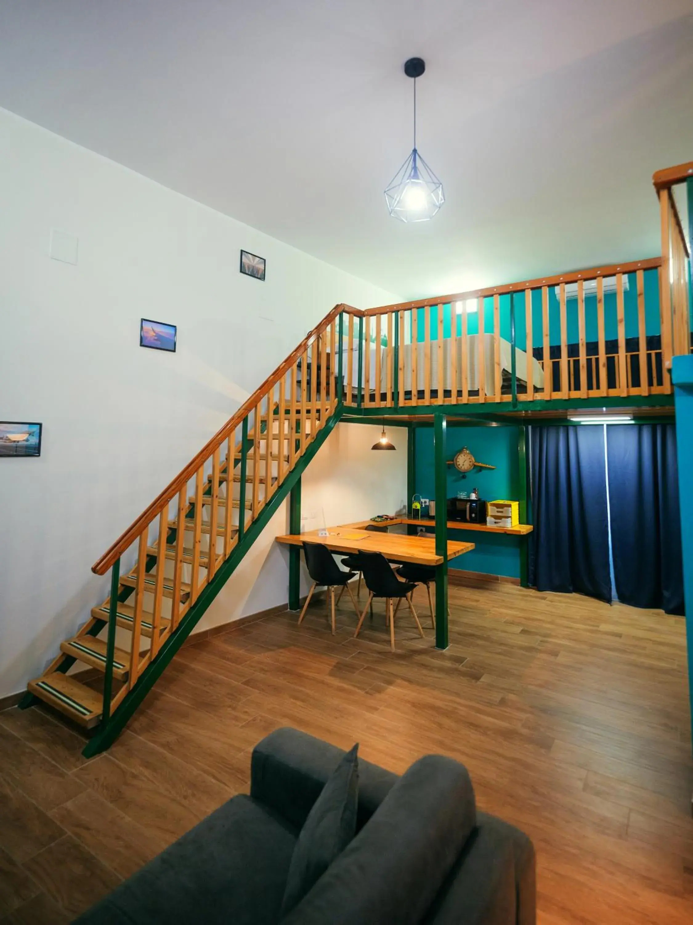 Deluxe Triple Room in Terminal 1 Guest House Deluxe Triple Room in Terminal 1 Guest House