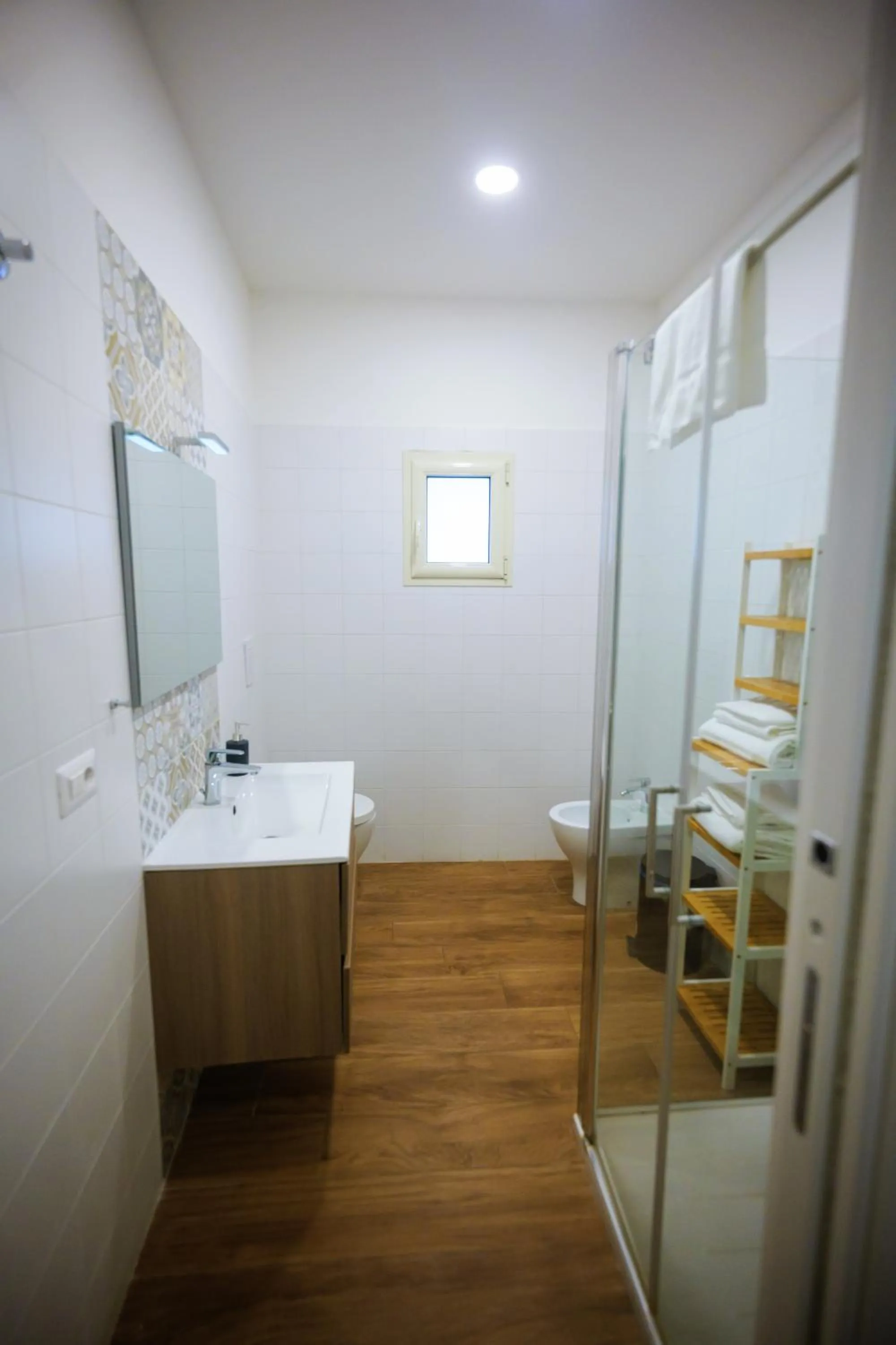 Shower in Terminal 1 Guest House