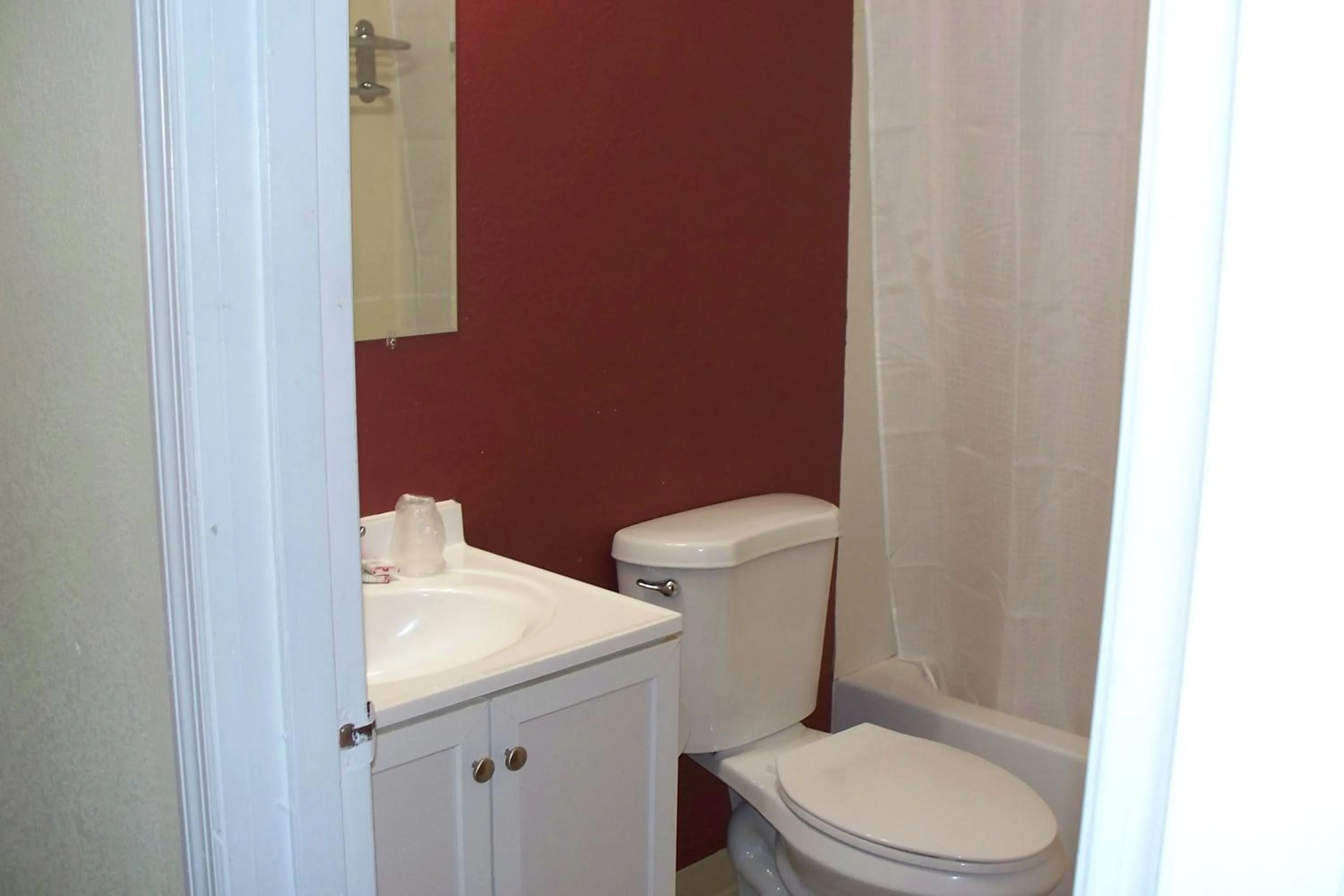 Bathroom in Budget Inn & Suites