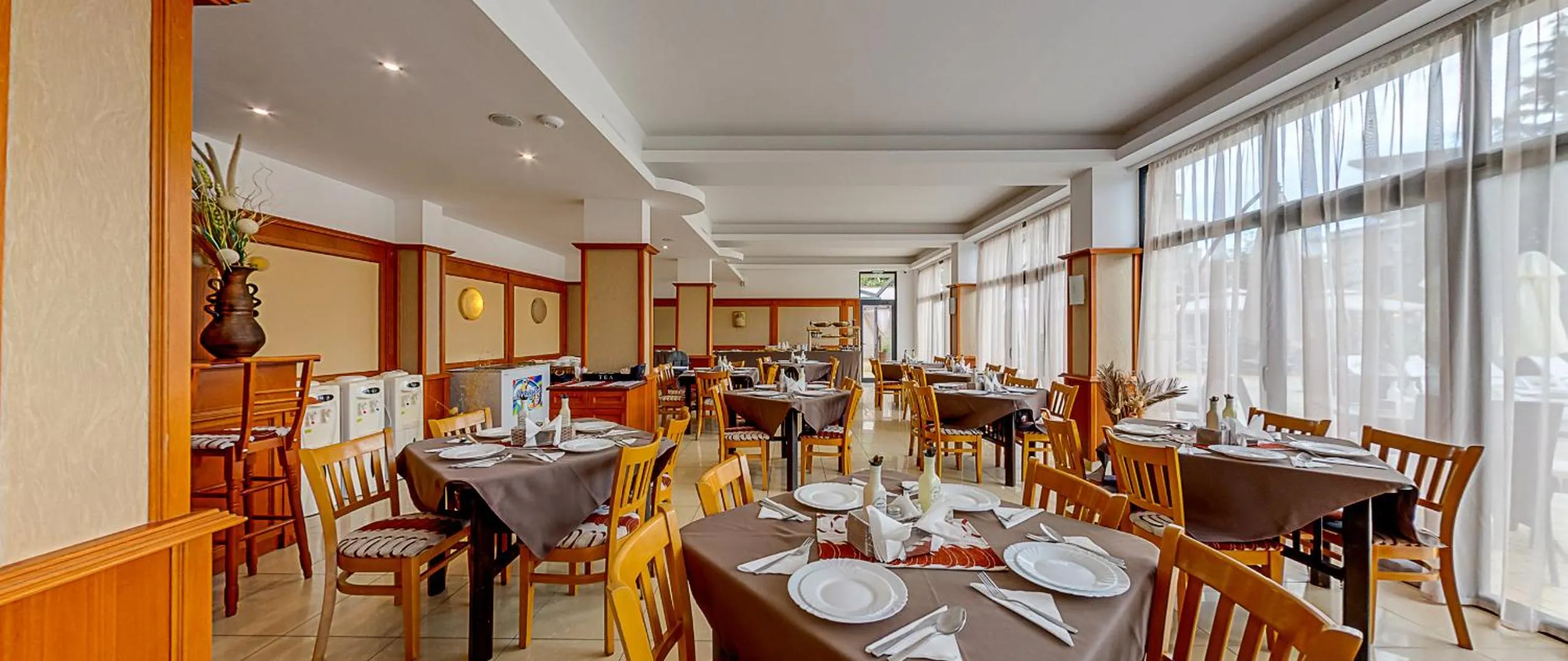 Restaurant/places to eat in Hotel Pautalia