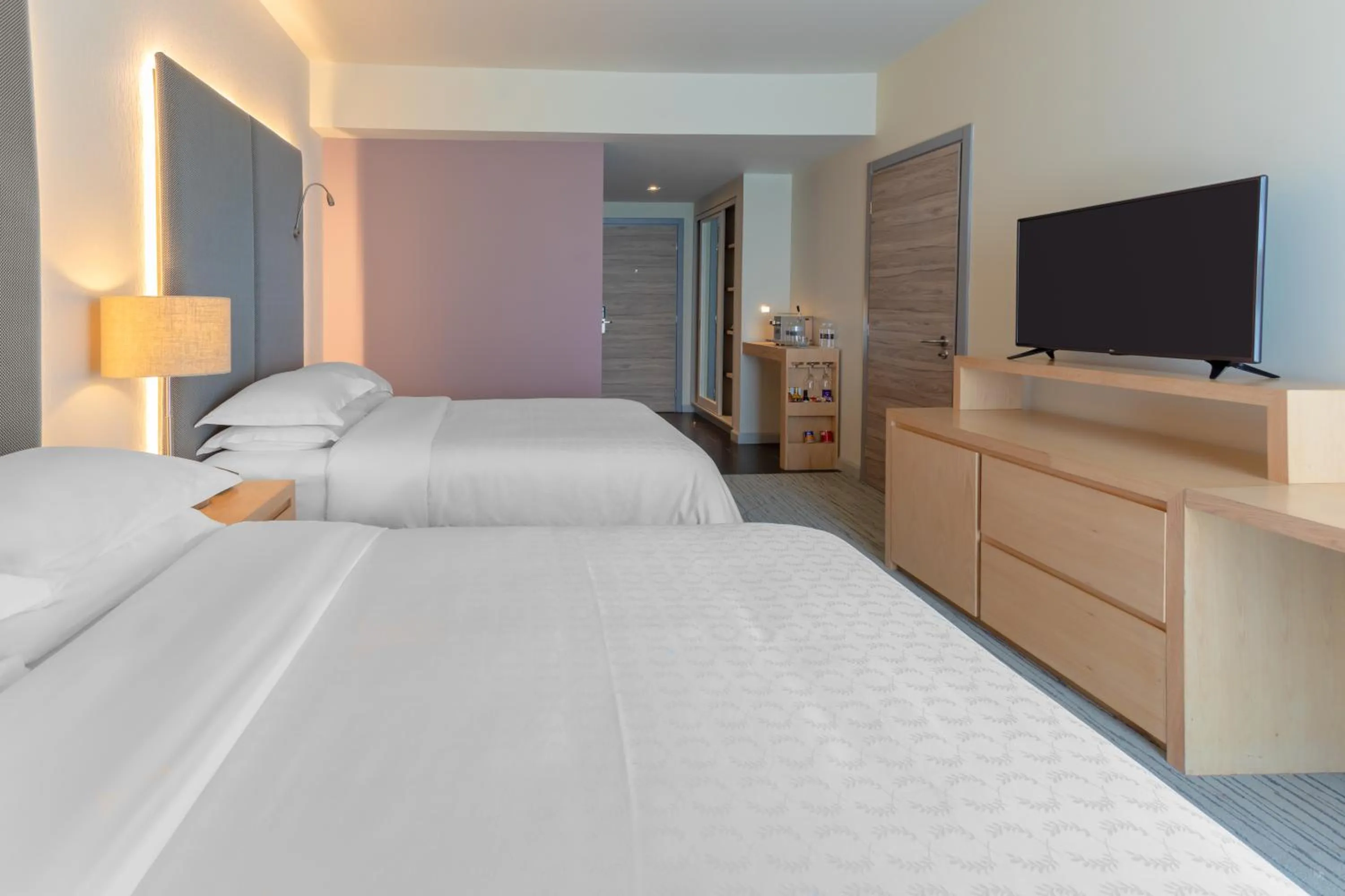 Queen Room with Two Queen Beds and Mountain View in Sheraton San Jose Hotel, Costa Rica