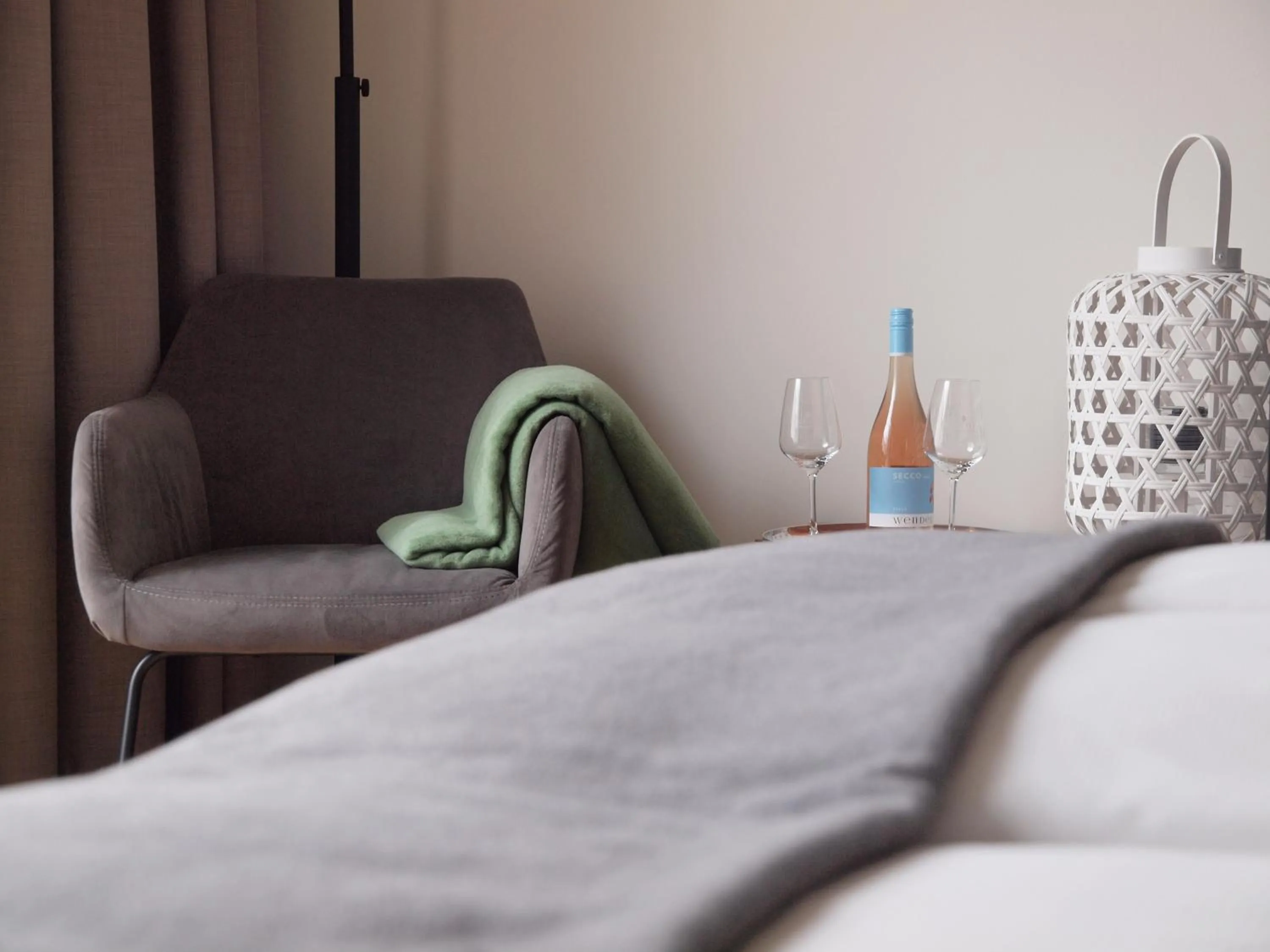 Seating area, Bed in WeinQuartier Bissersheim