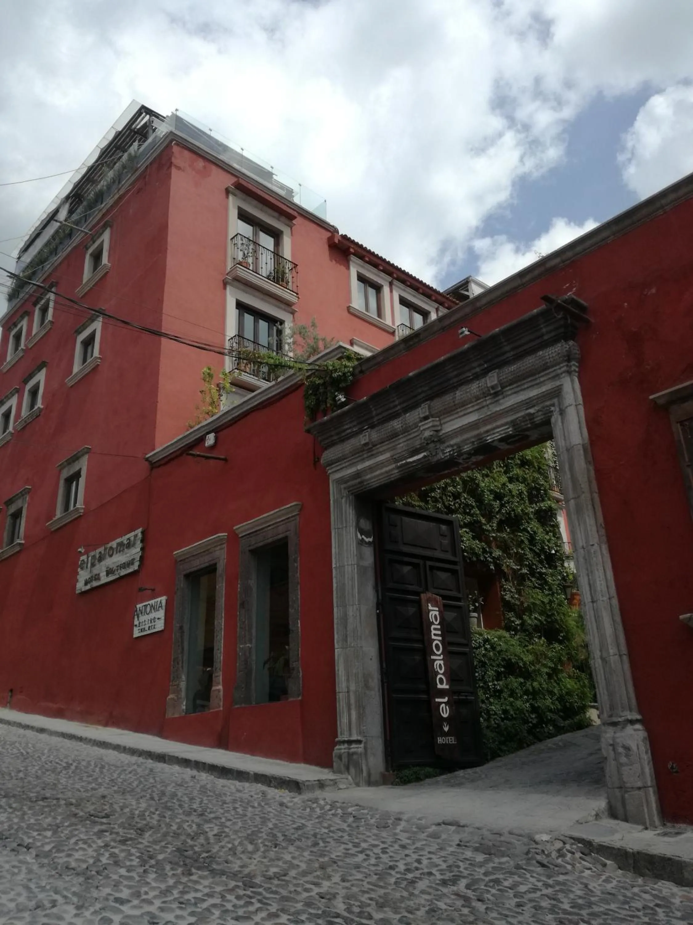 Property building in Hotel Boutique El Palomar