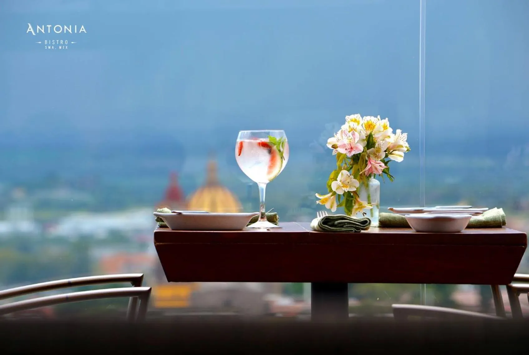 Restaurant/places to eat in Hotel Boutique El Palomar