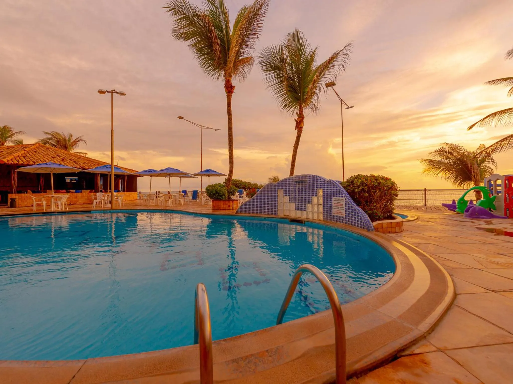 Swimming pool in Happy Hotel Praia Azul