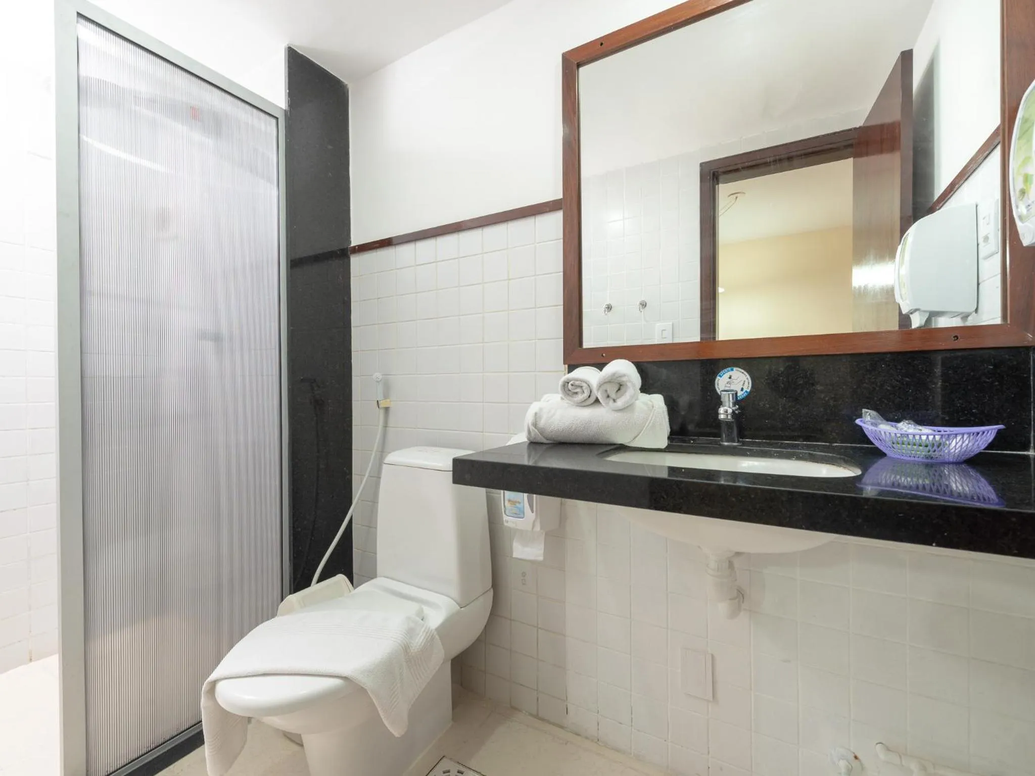 Bathroom in Happy Hotel Praia Azul