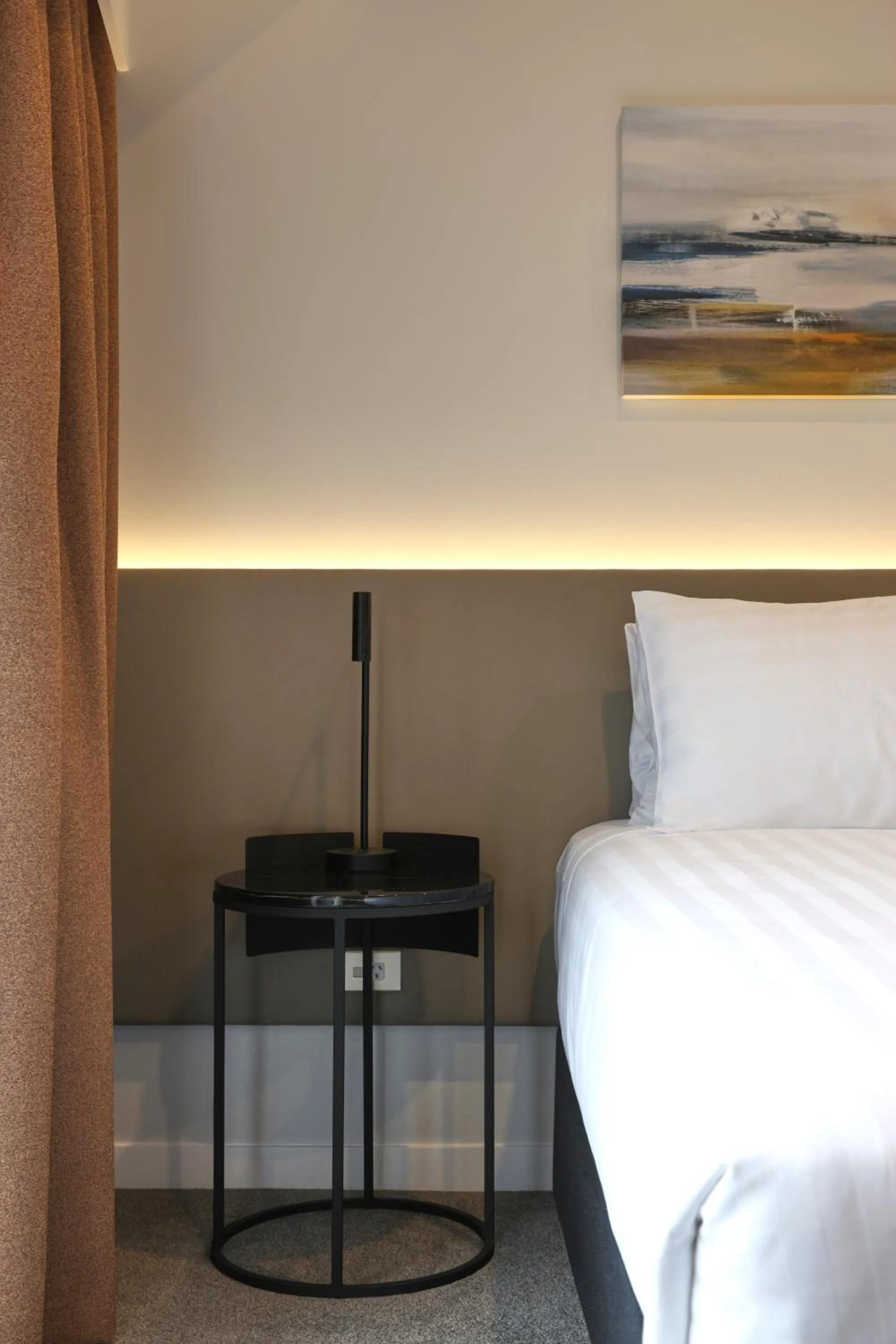 Bedroom, Bed in Travelodge Hotel Auckland Wynyard Quarter