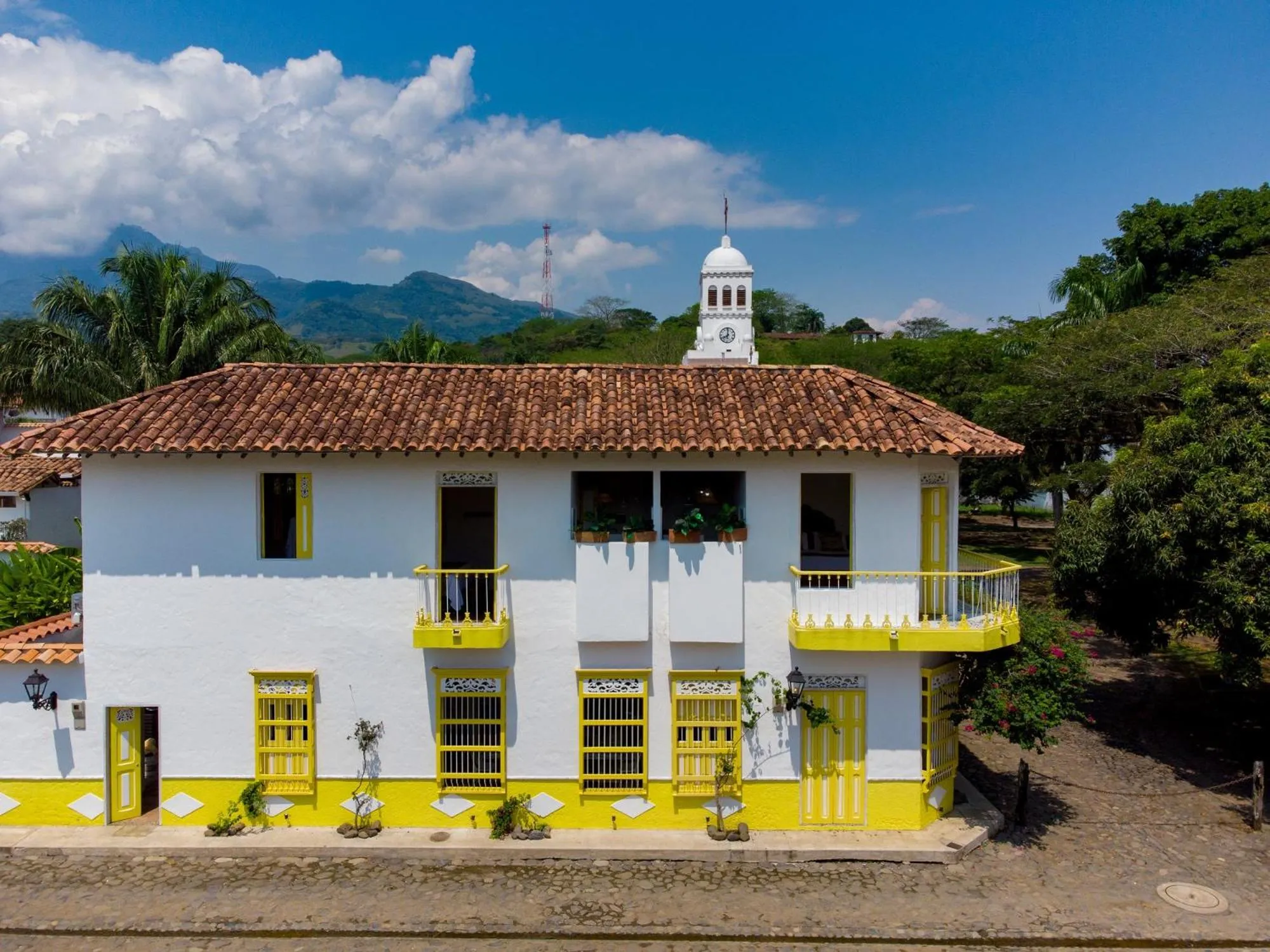 Property building in Hotel Boutique Fundadores en Cauca Viejo