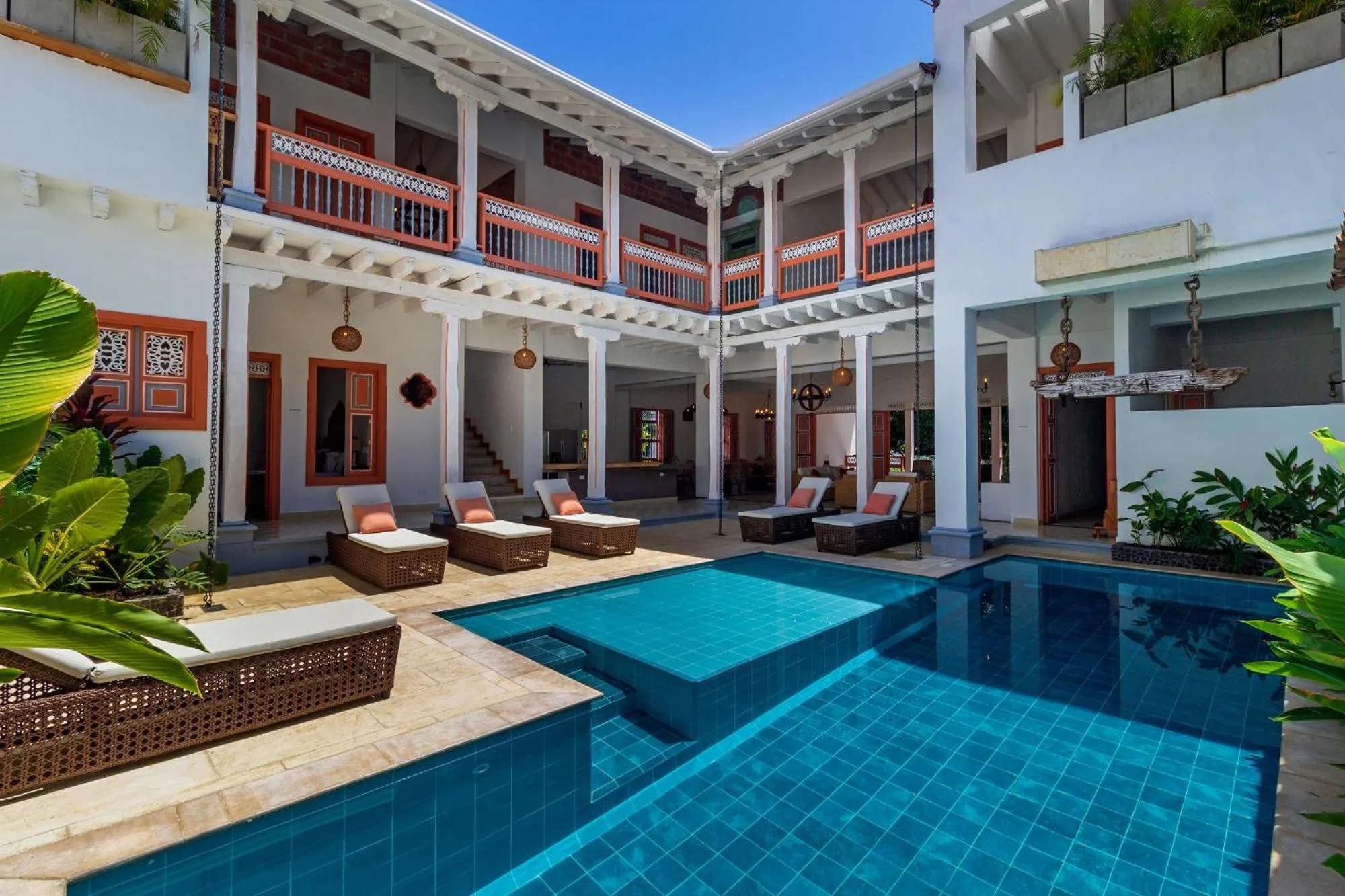 Swimming pool in Hotel Boutique Fundadores en Cauca Viejo