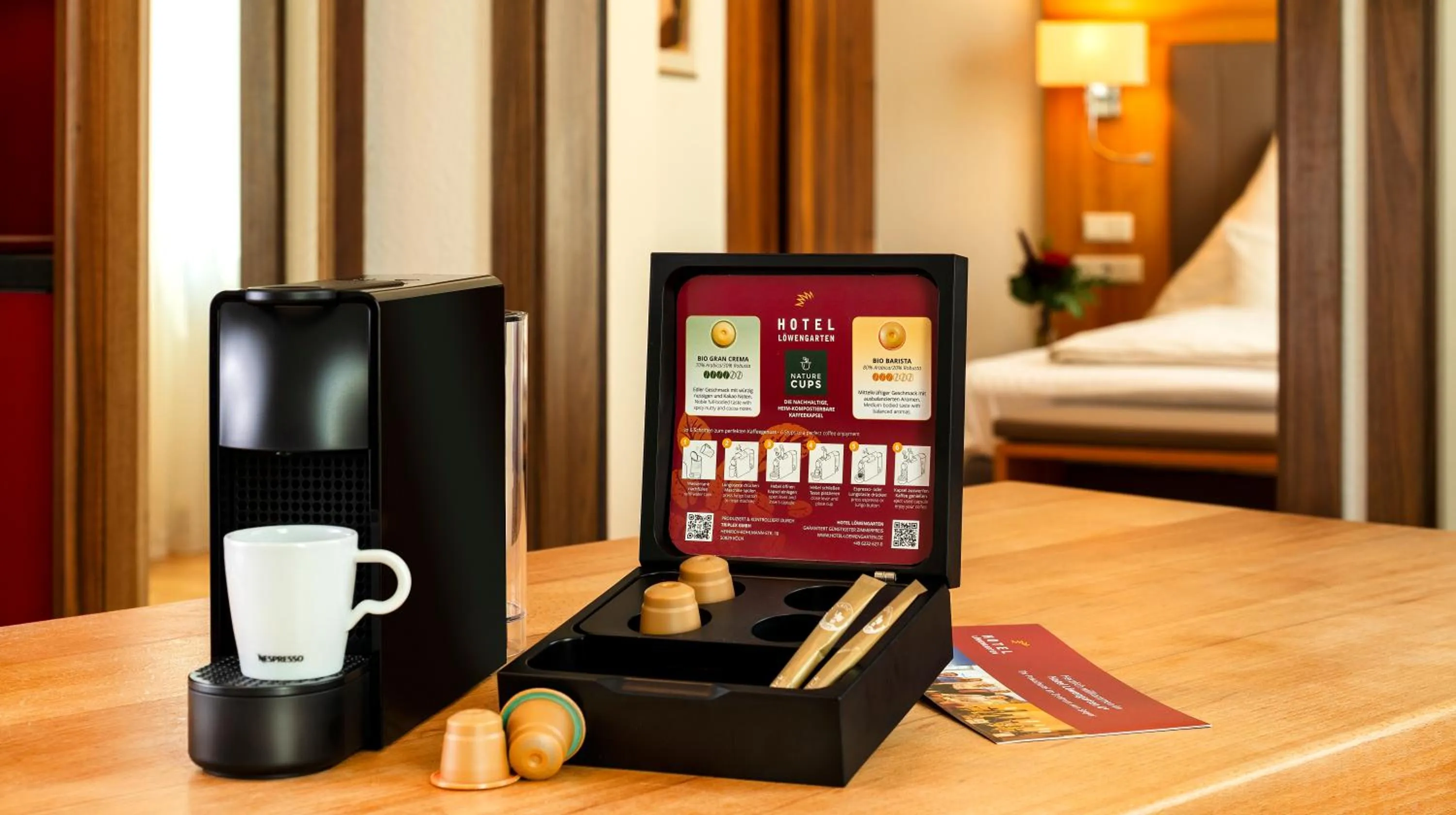 Coffee/tea facilities, Bed in Hotel Löwengarten