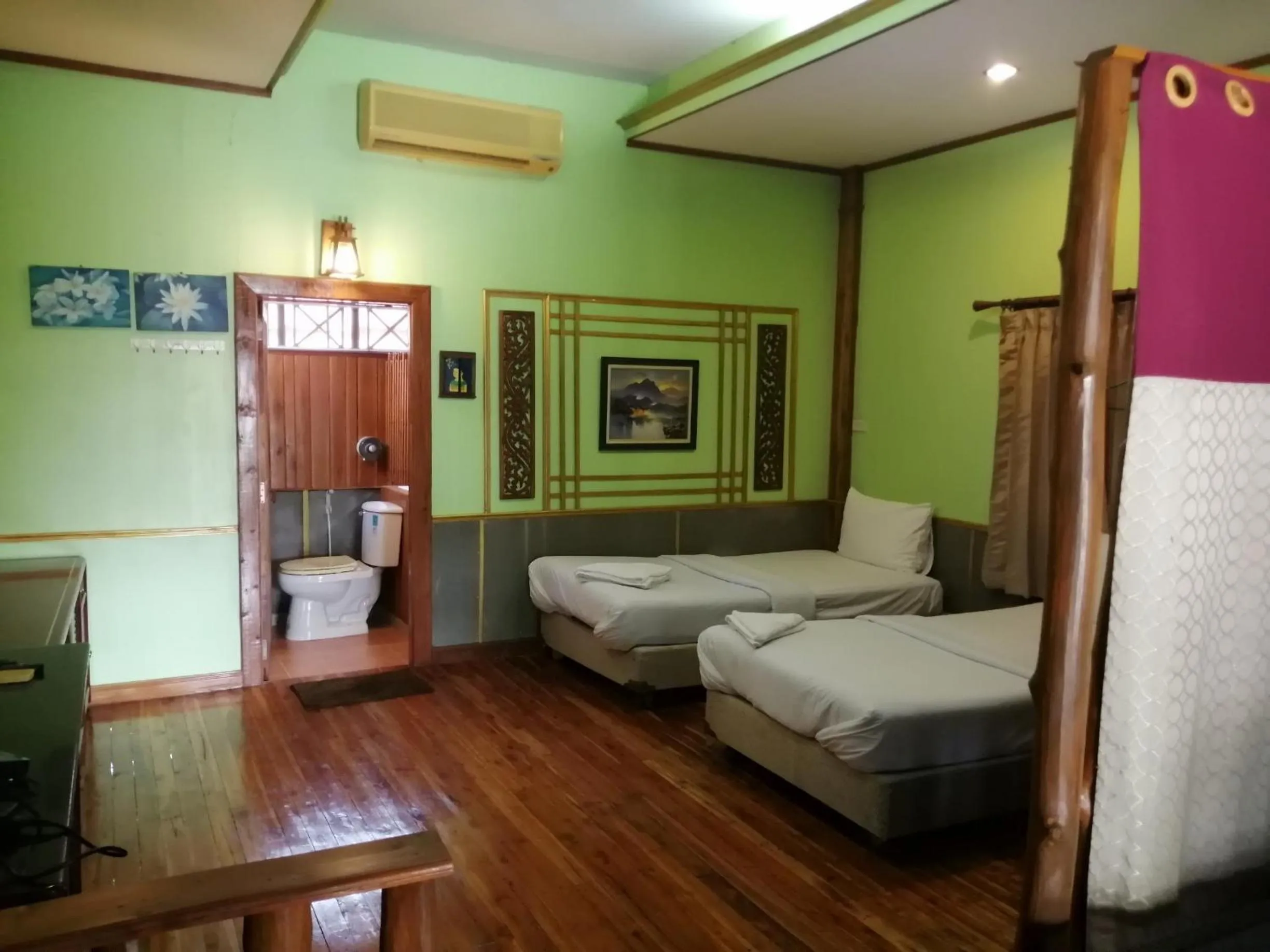 Bed in Nang Phraya Resort