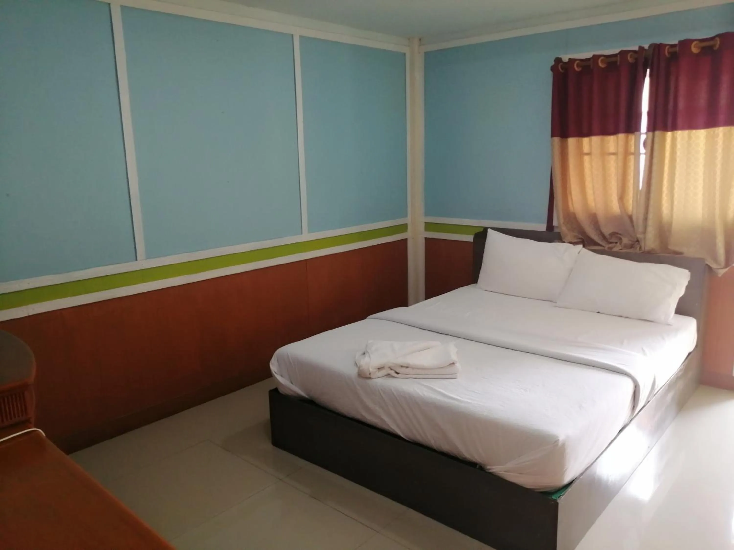 Bed in Nang Phraya Resort