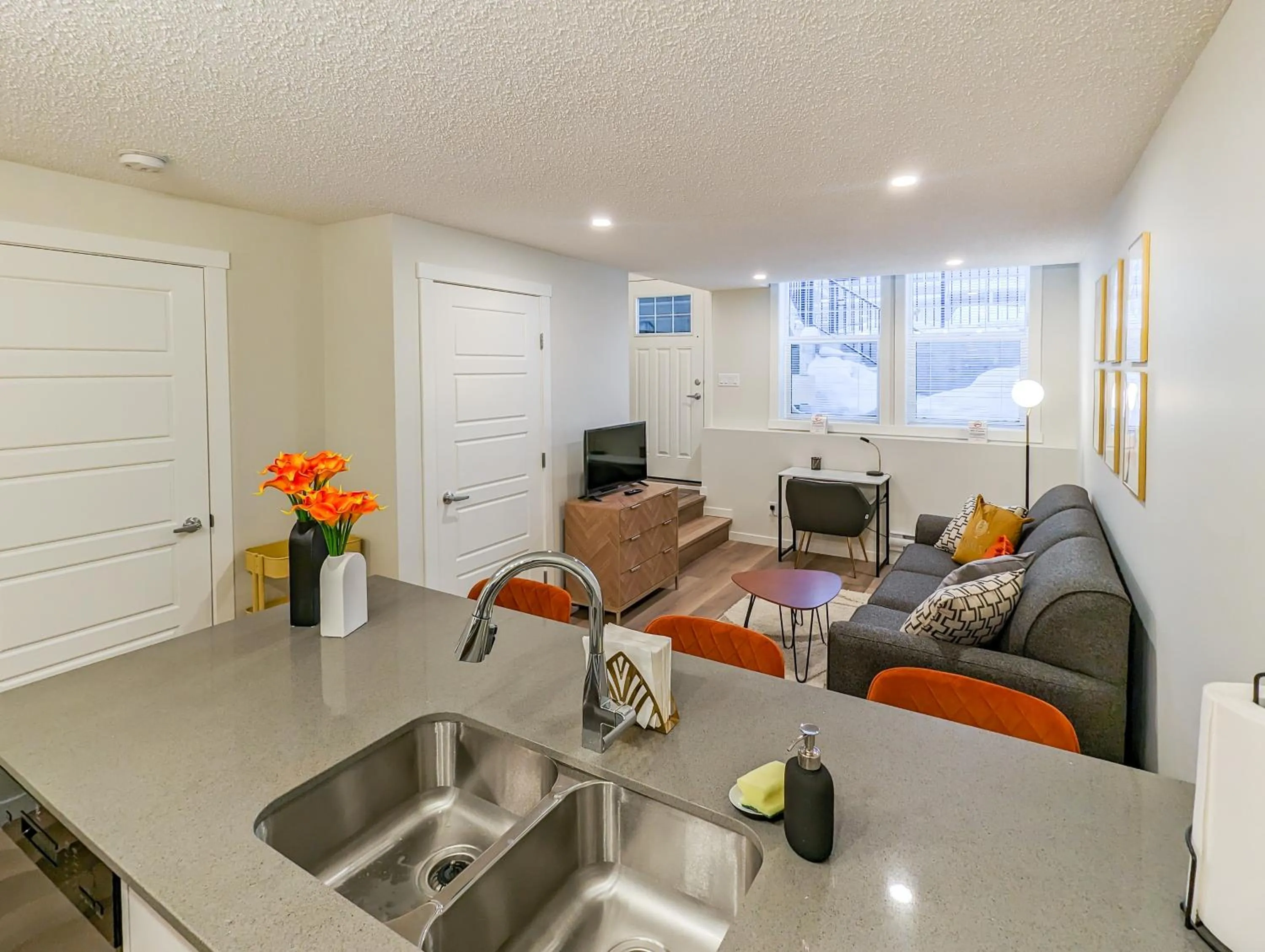 Kitchen or kitchenette in GLOBALSTAY New Apartments in Cranbrook Free street parking